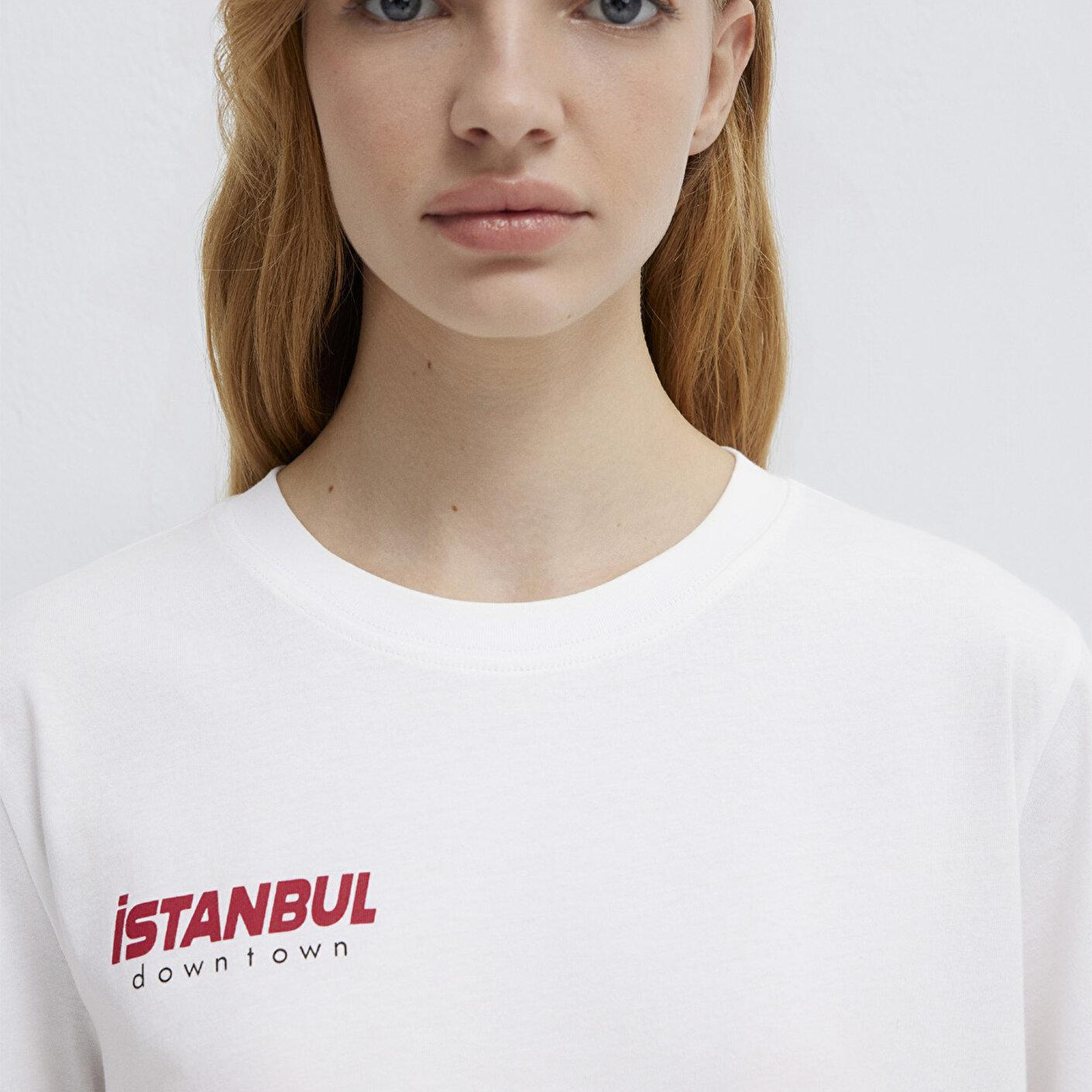 Mavi İstanbul Baskılı Beyaz Tişört Regular Fit / Normal Kesim 1613737-620
