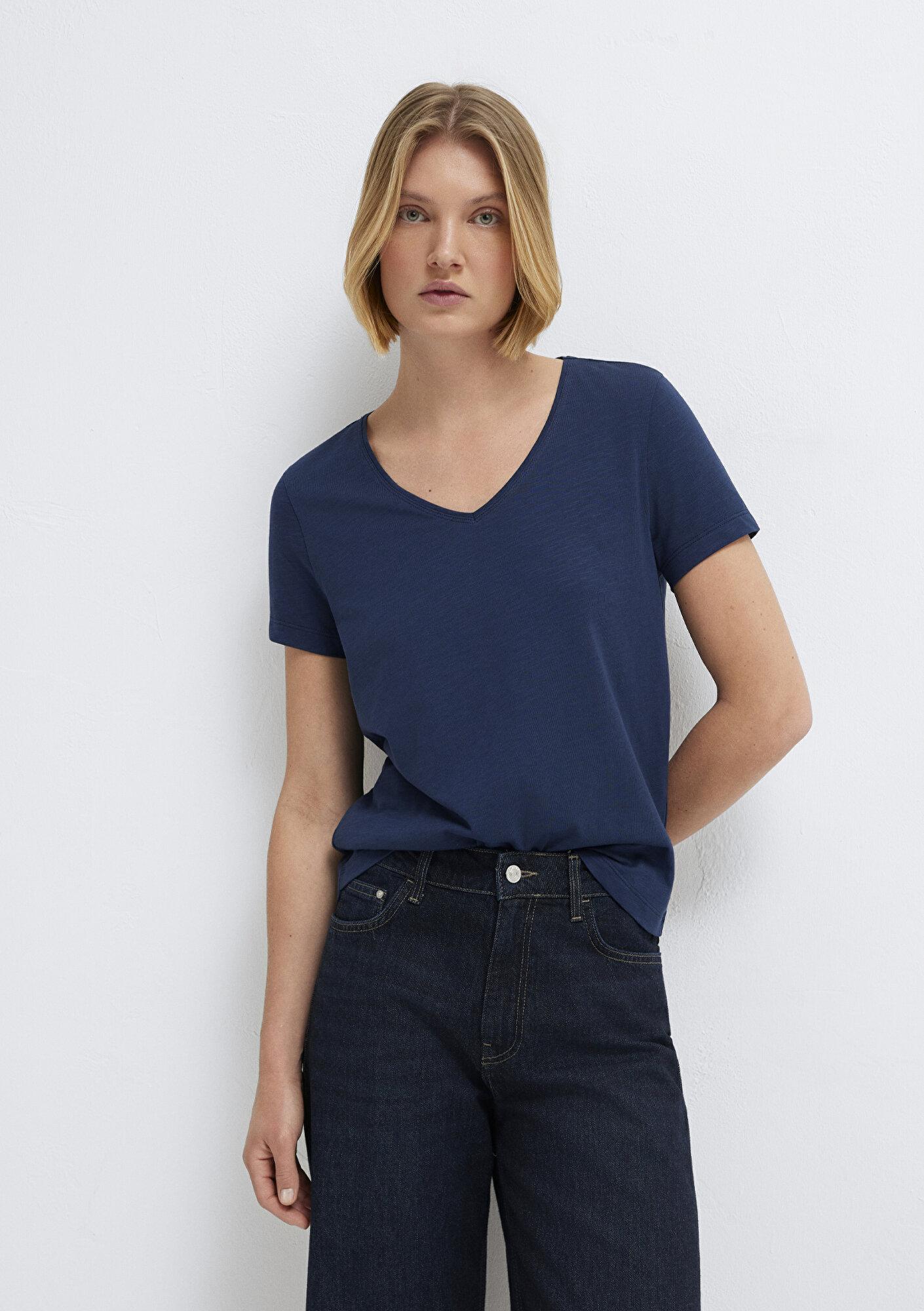 Mavi V Yaka Lacivert Basic Tişört Slim Fit / Dar Kesim 1614176-70497