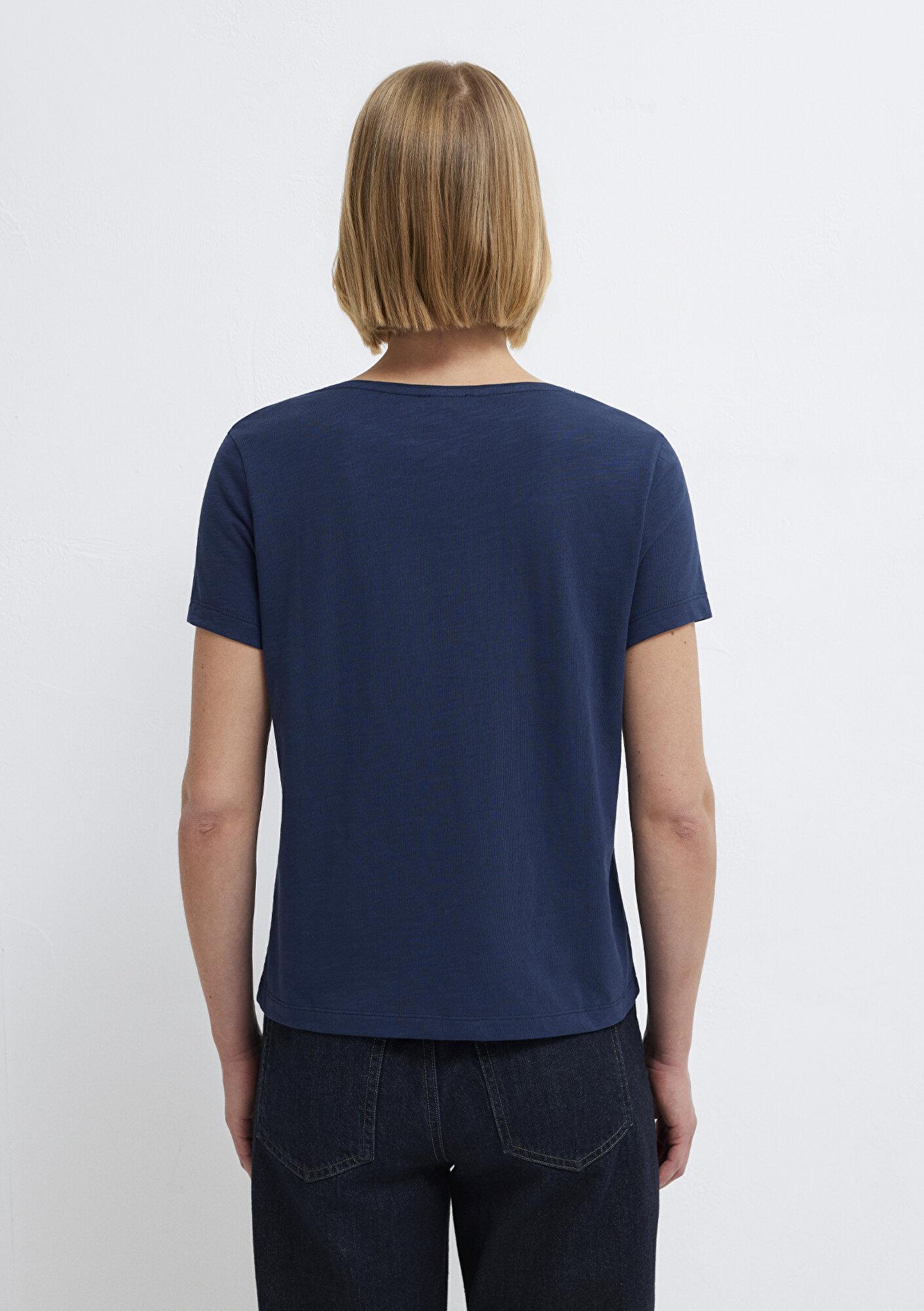 Mavi V Yaka Lacivert Basic Tişört Slim Fit / Dar Kesim 1614176-70497