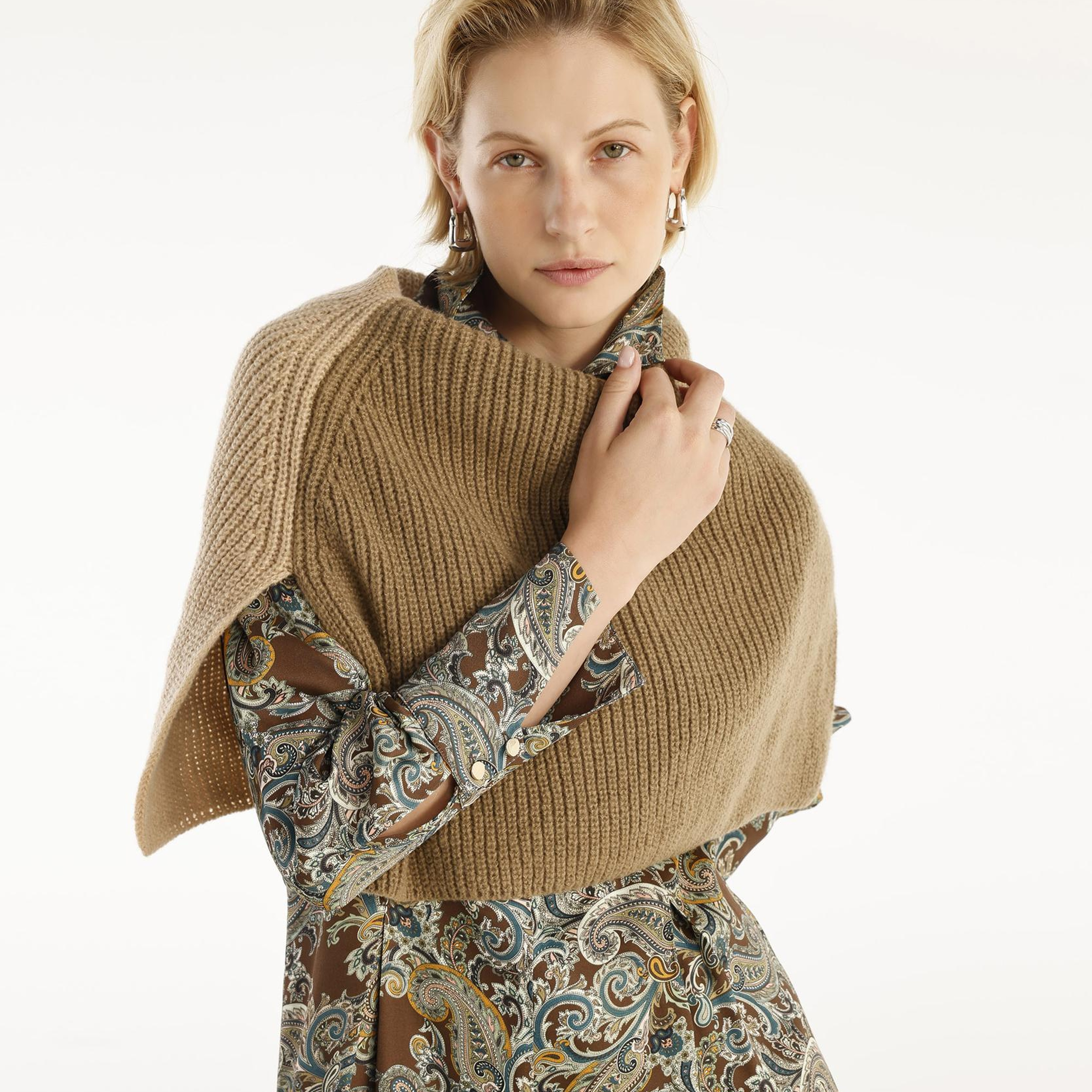 YARGICI Pensli Uzun Kollu Yakası Fermuarlı Elbise