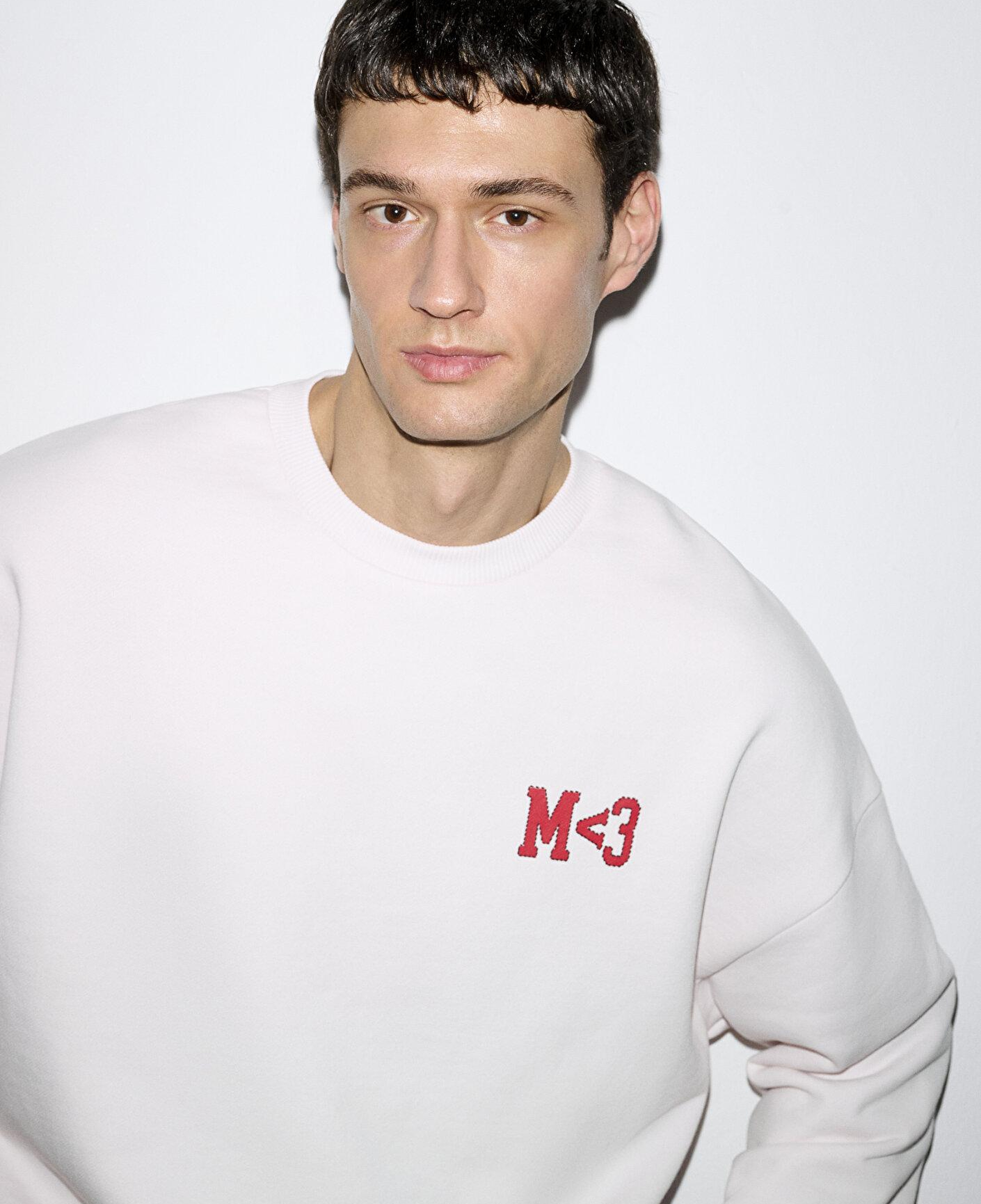 Mavi M Kalp İşlemeli Bisiklet Yaka Pembe Sweatshirt 0S10577-70989