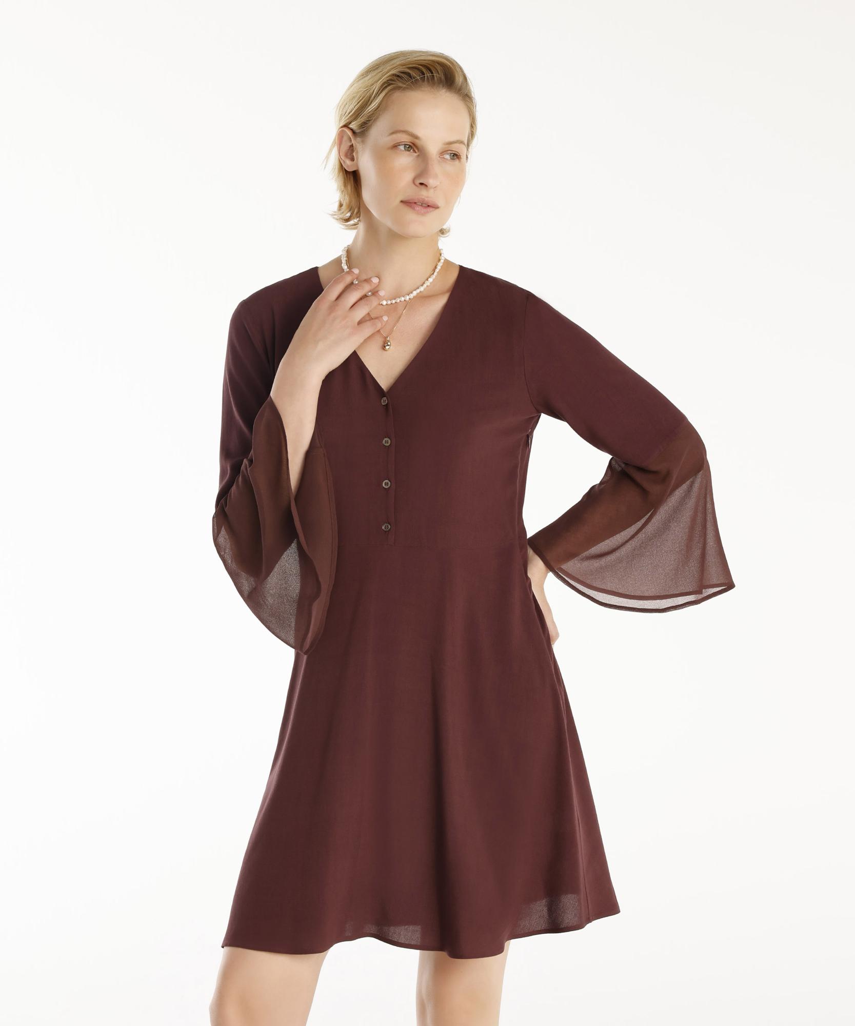 YARGICI V Yakalı Elbise