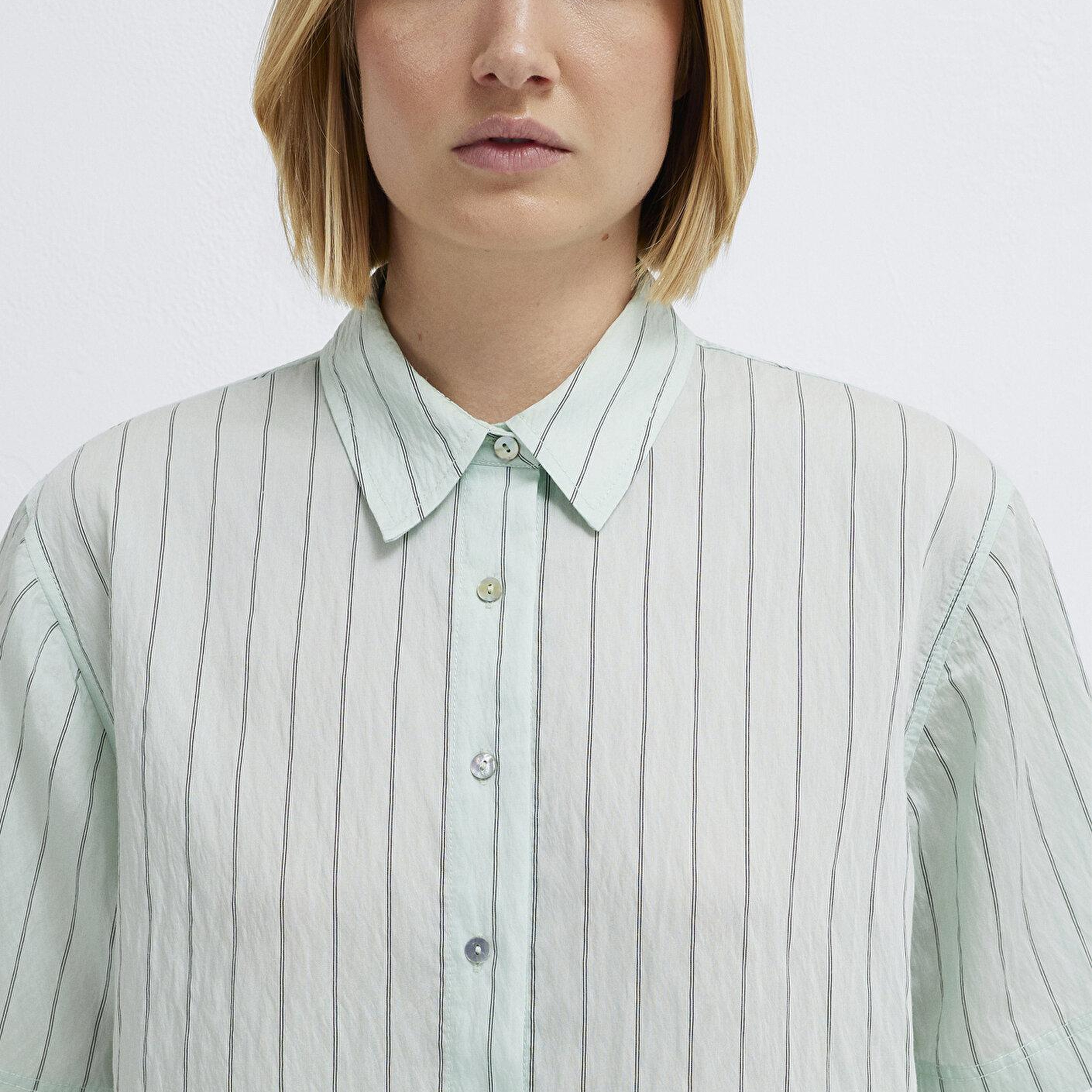 Mavi Çizgili Yeşil Crop Gömlek Loose Fit / Bol Rahat Kesim 1211459-91506