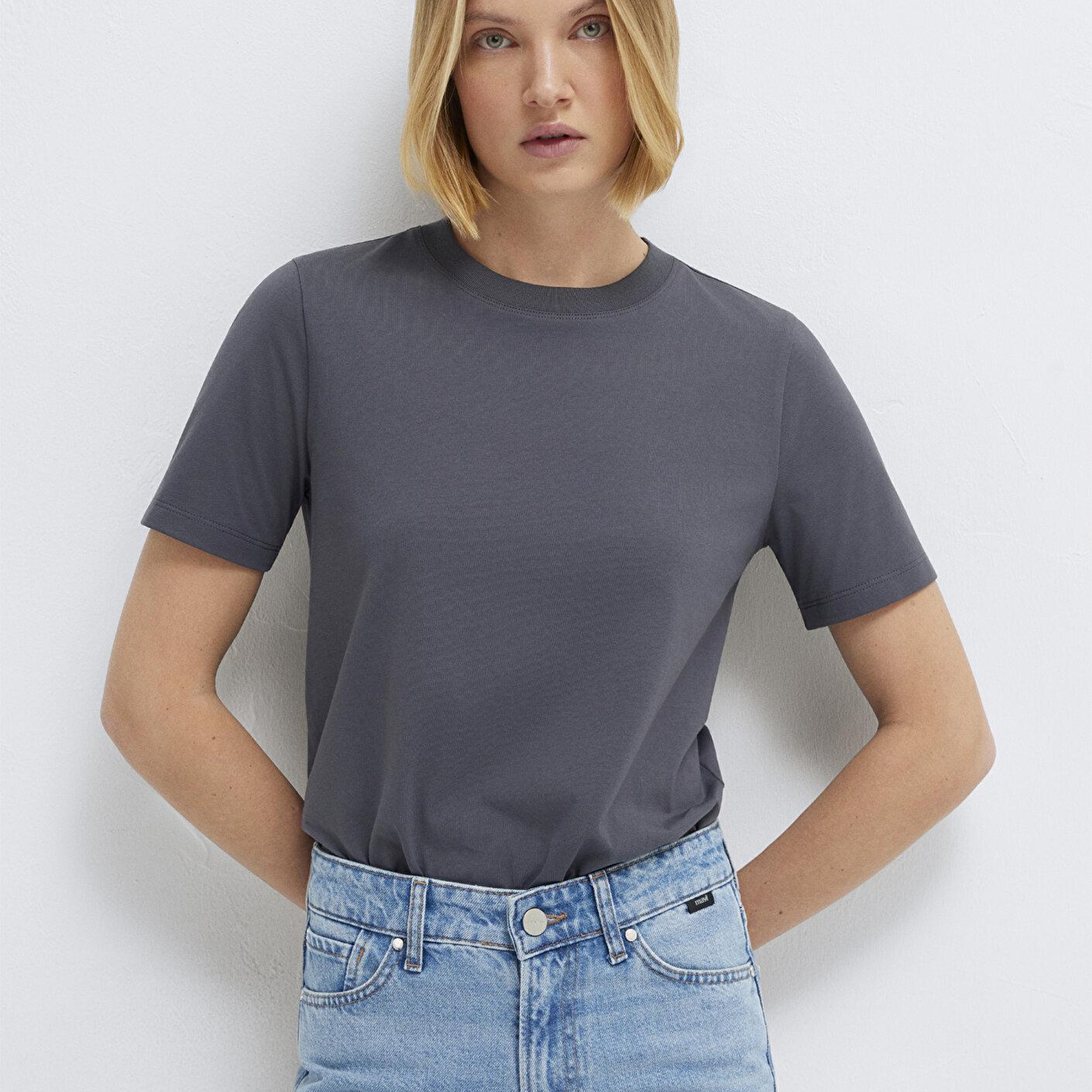 Mavi Gri Basic Tişört Semi Slim Fit / Yarı Dar Kesim 1613895-83620