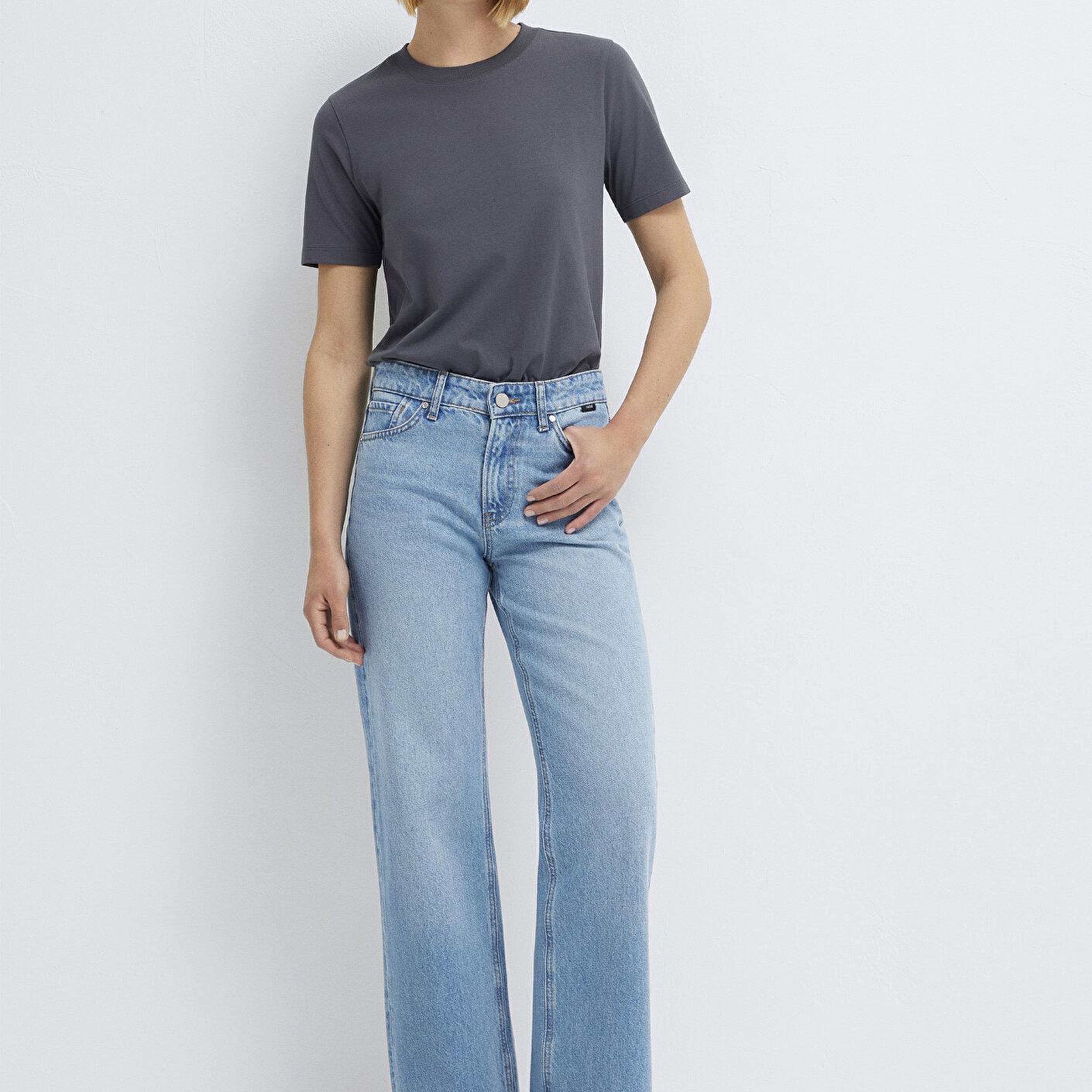Mavi Gri Basic Tişört Semi Slim Fit / Yarı Dar Kesim 1613895-83620