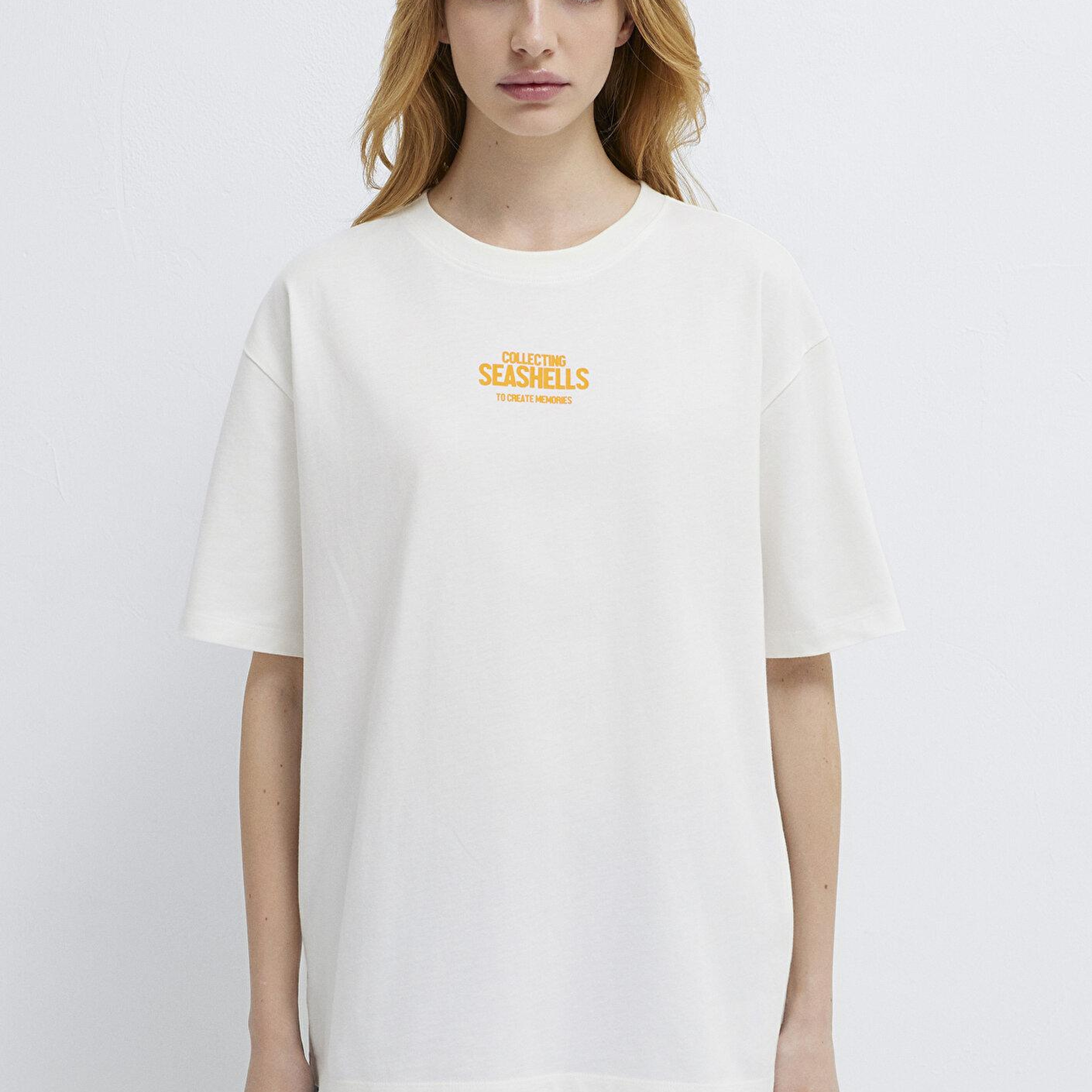 Mavi Sırt Baskılı Ekru Tişört Loose Fit / Bol Rahat Kesim 1613915-70057