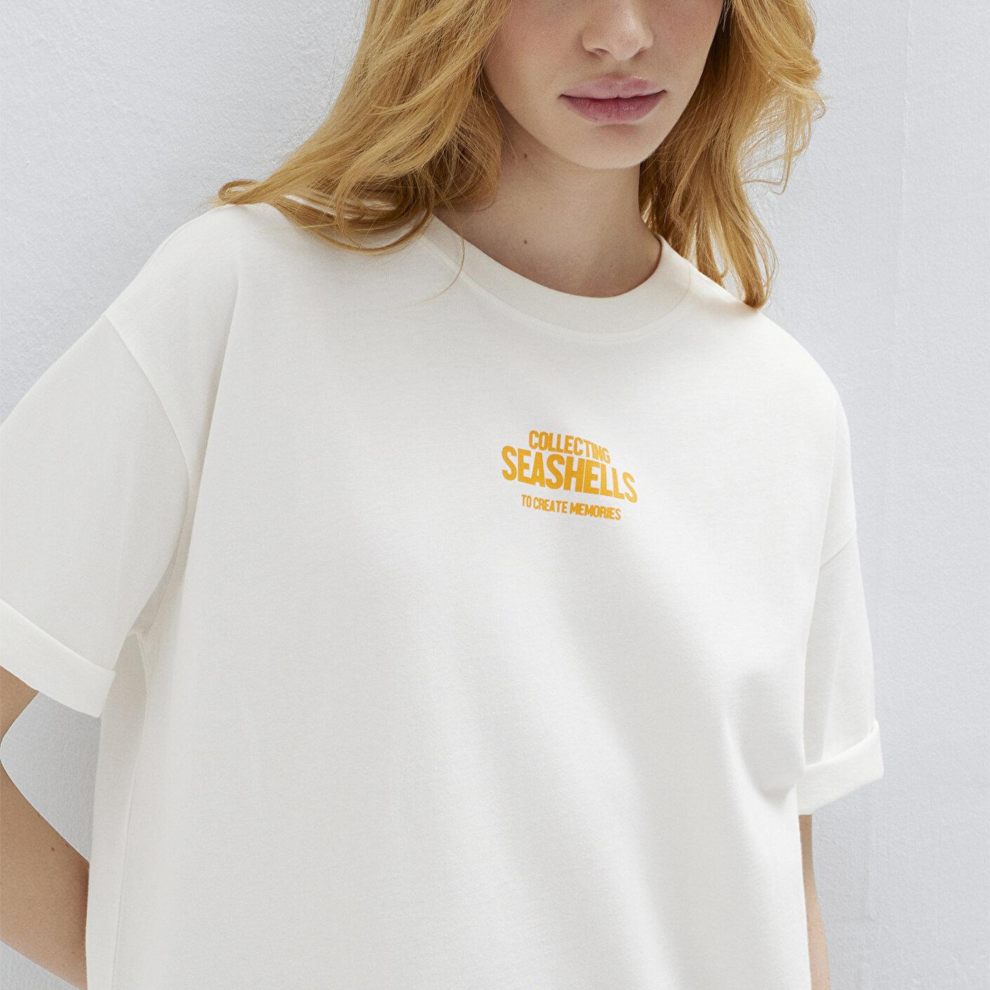 Mavi Sırt Baskılı Ekru Tişört Loose Fit / Bol Rahat Kesim 1613915-70057