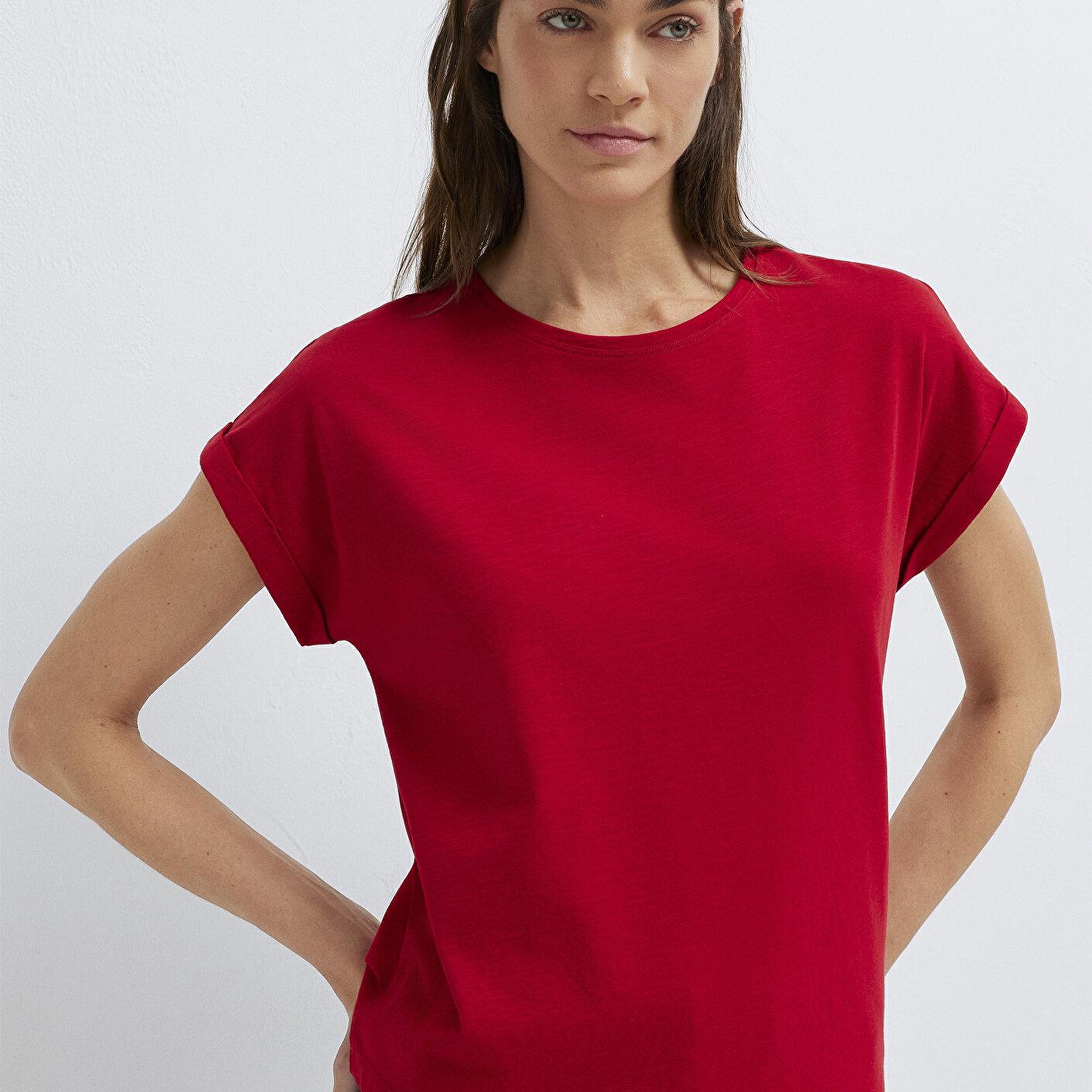 Mavi Bisiklet Yaka Kırmızı Basic Tişört Regular Fit / Normal Kesim 1614177-86417