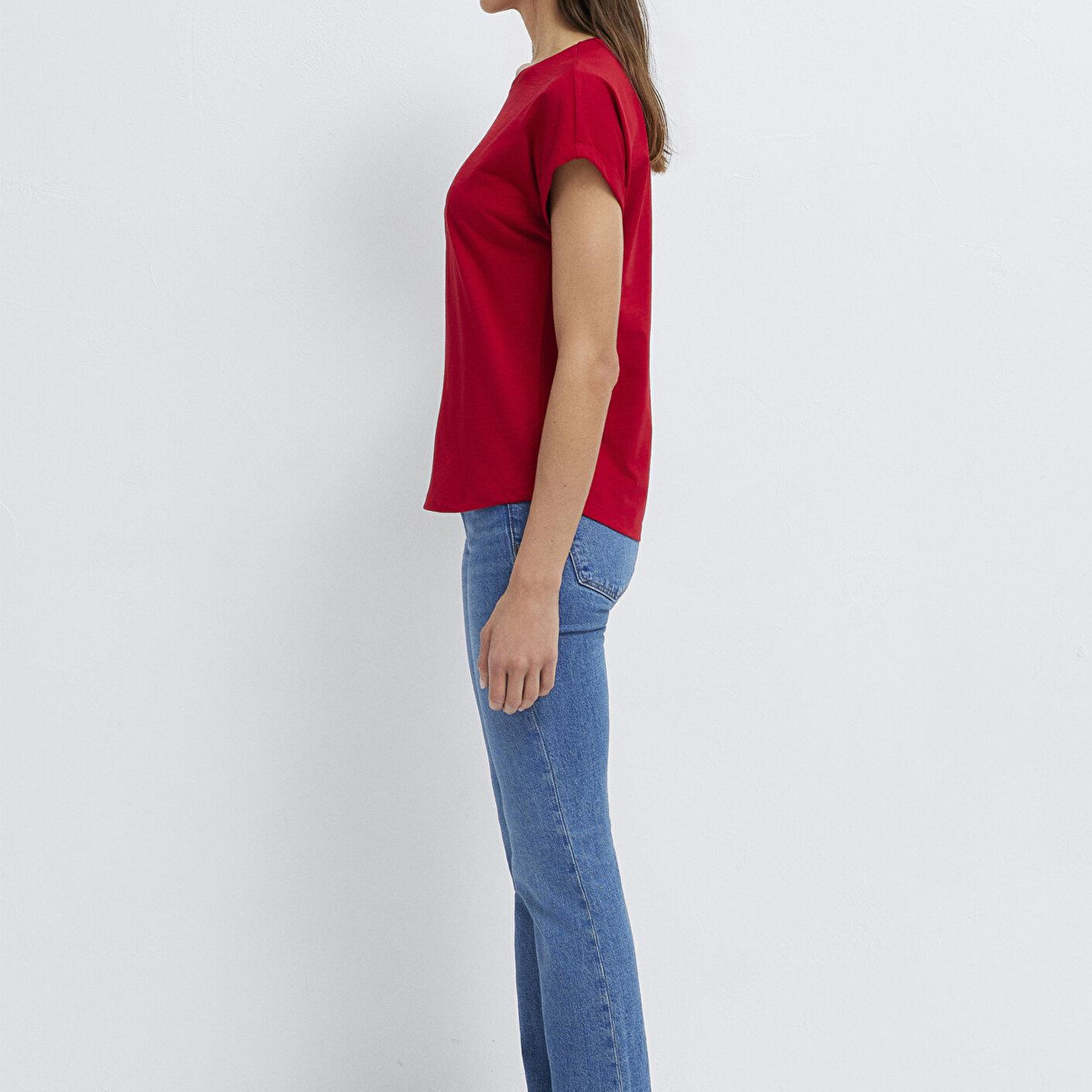 Mavi Bisiklet Yaka Kırmızı Basic Tişört Regular Fit / Normal Kesim 1614177-86417