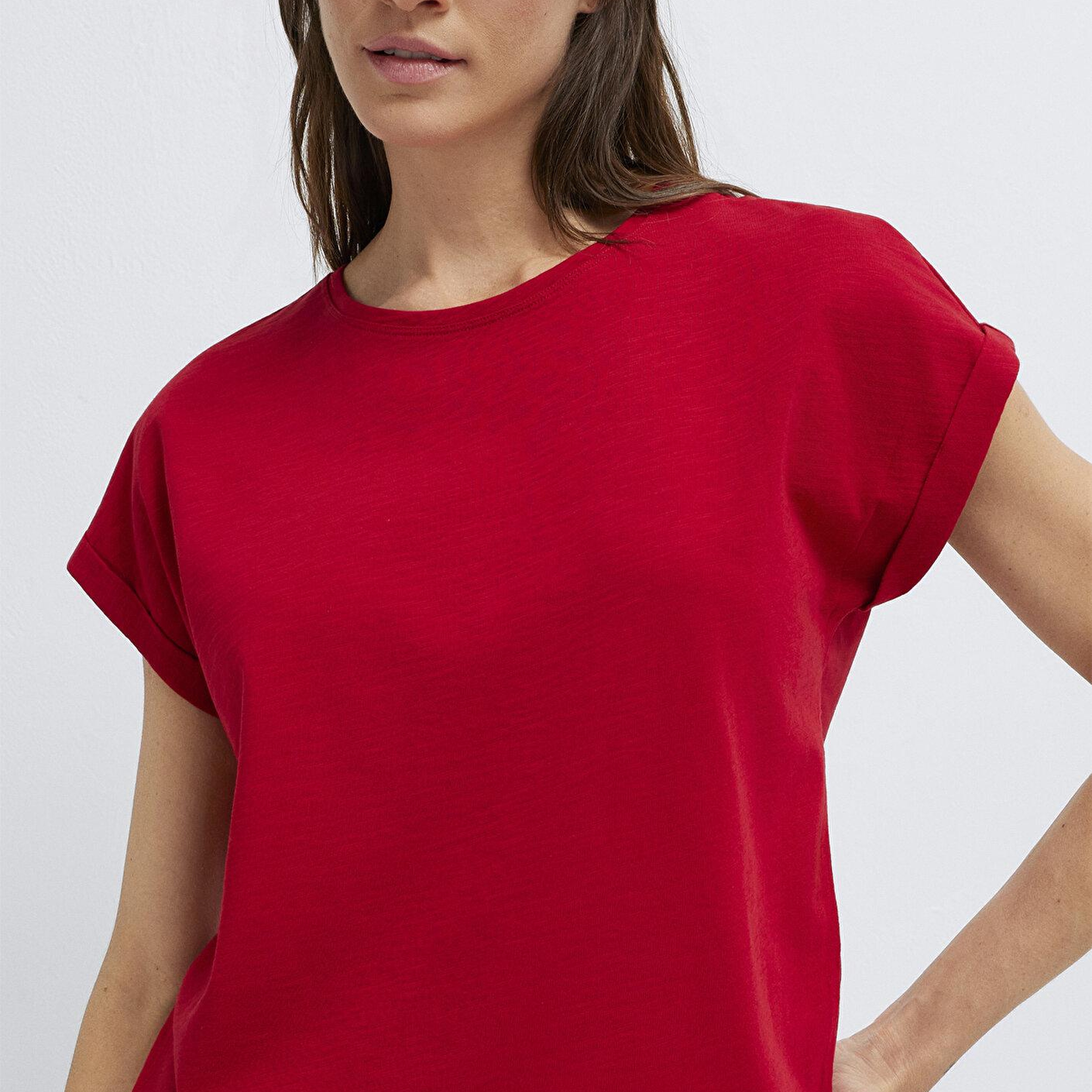 Mavi Bisiklet Yaka Kırmızı Basic Tişört Regular Fit / Normal Kesim 1614177-86417