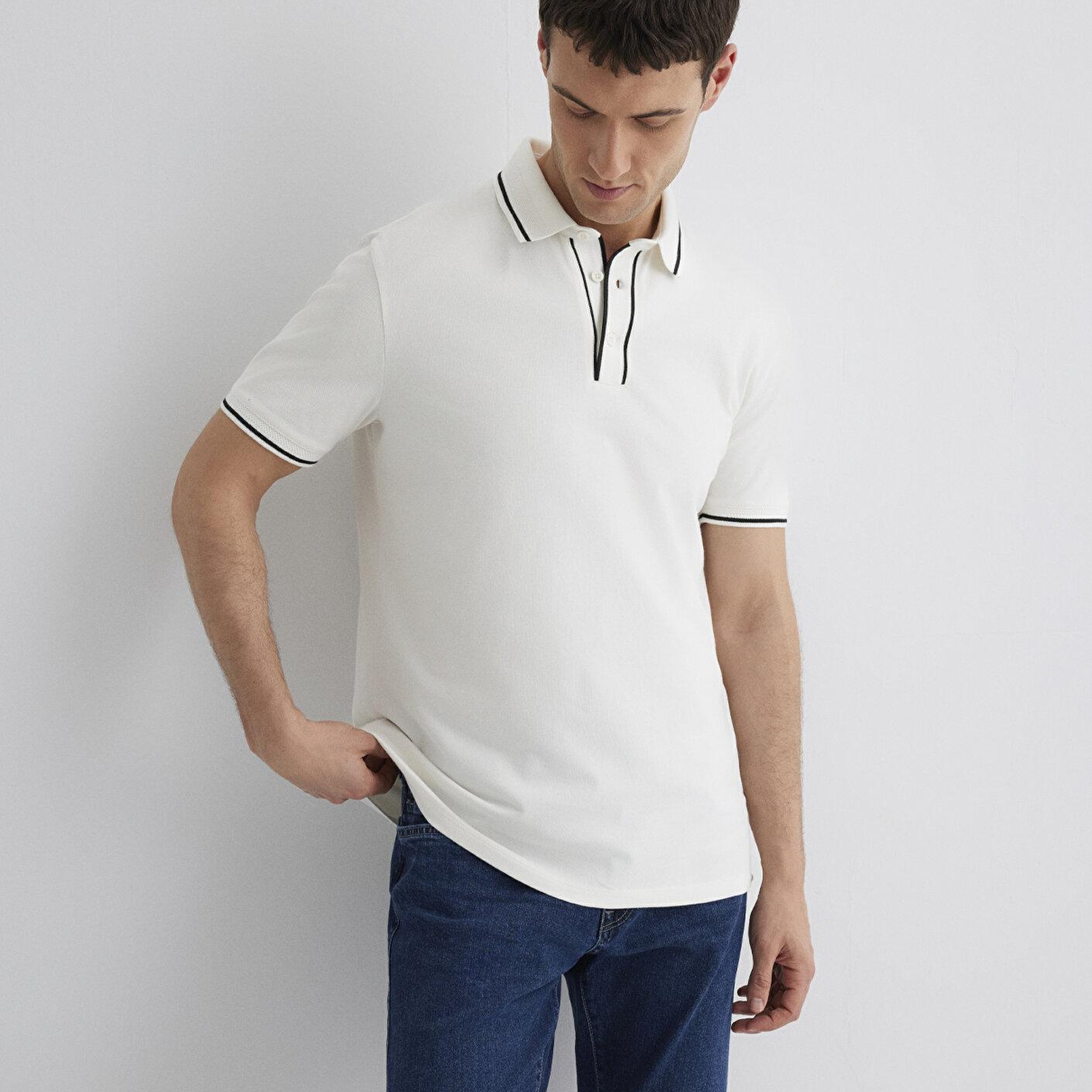 Mavi Yaka Detaylı Beyaz Polo Tişört Regular Fit / Normal Kesim 0612648-70057