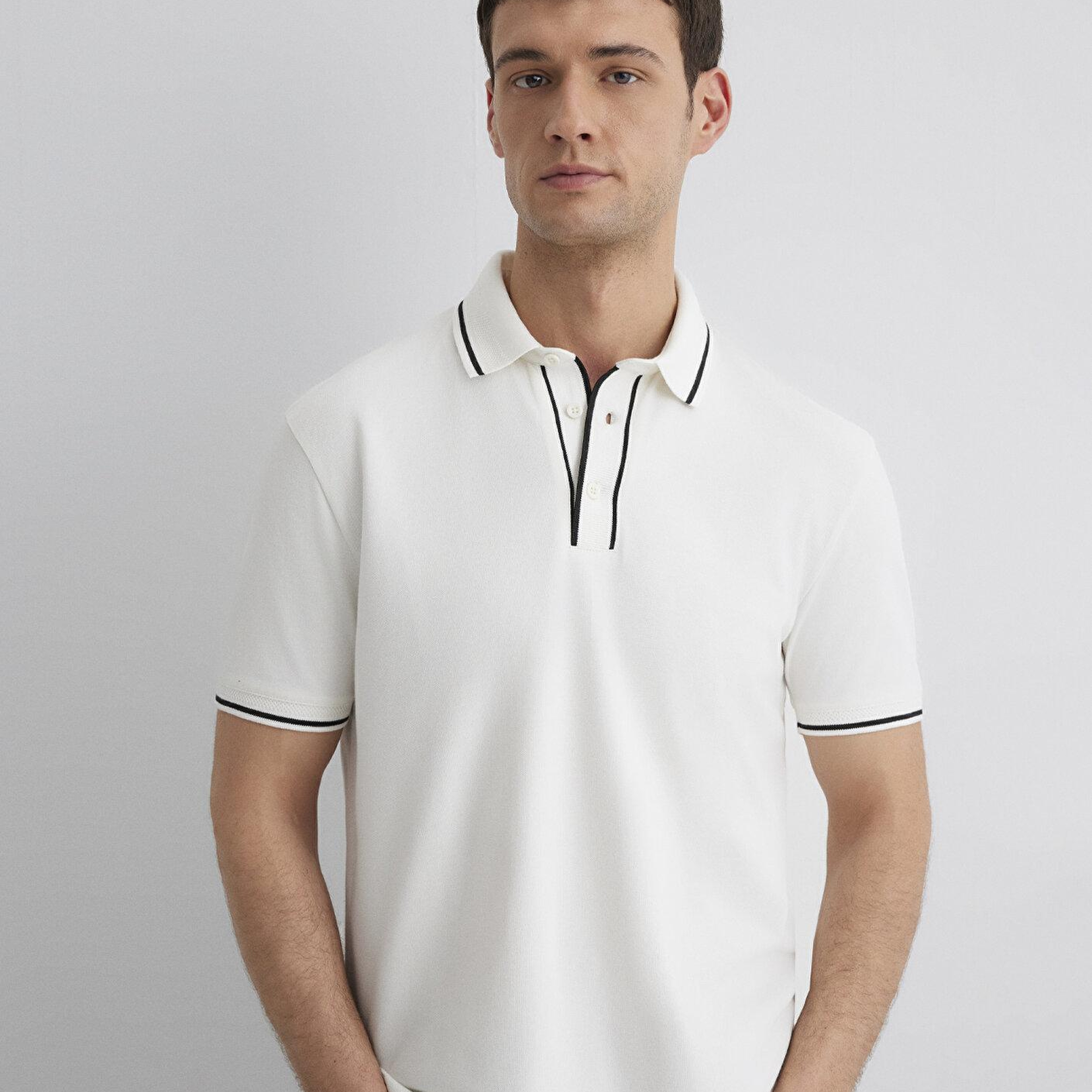 Mavi Yaka Detaylı Beyaz Polo Tişört Regular Fit / Normal Kesim 0612648-70057