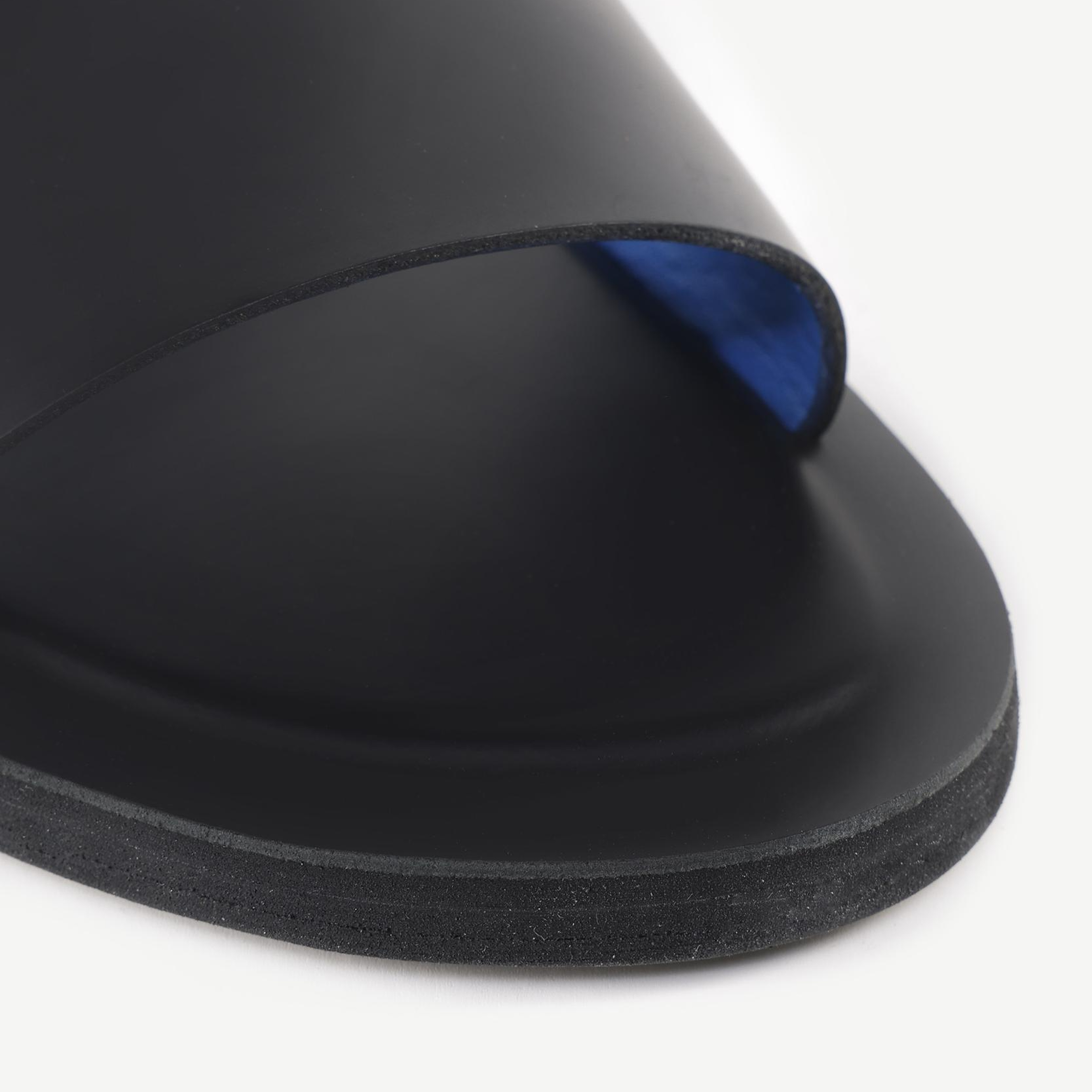 YARGICI Renkli Astarlı Deri Sandalet