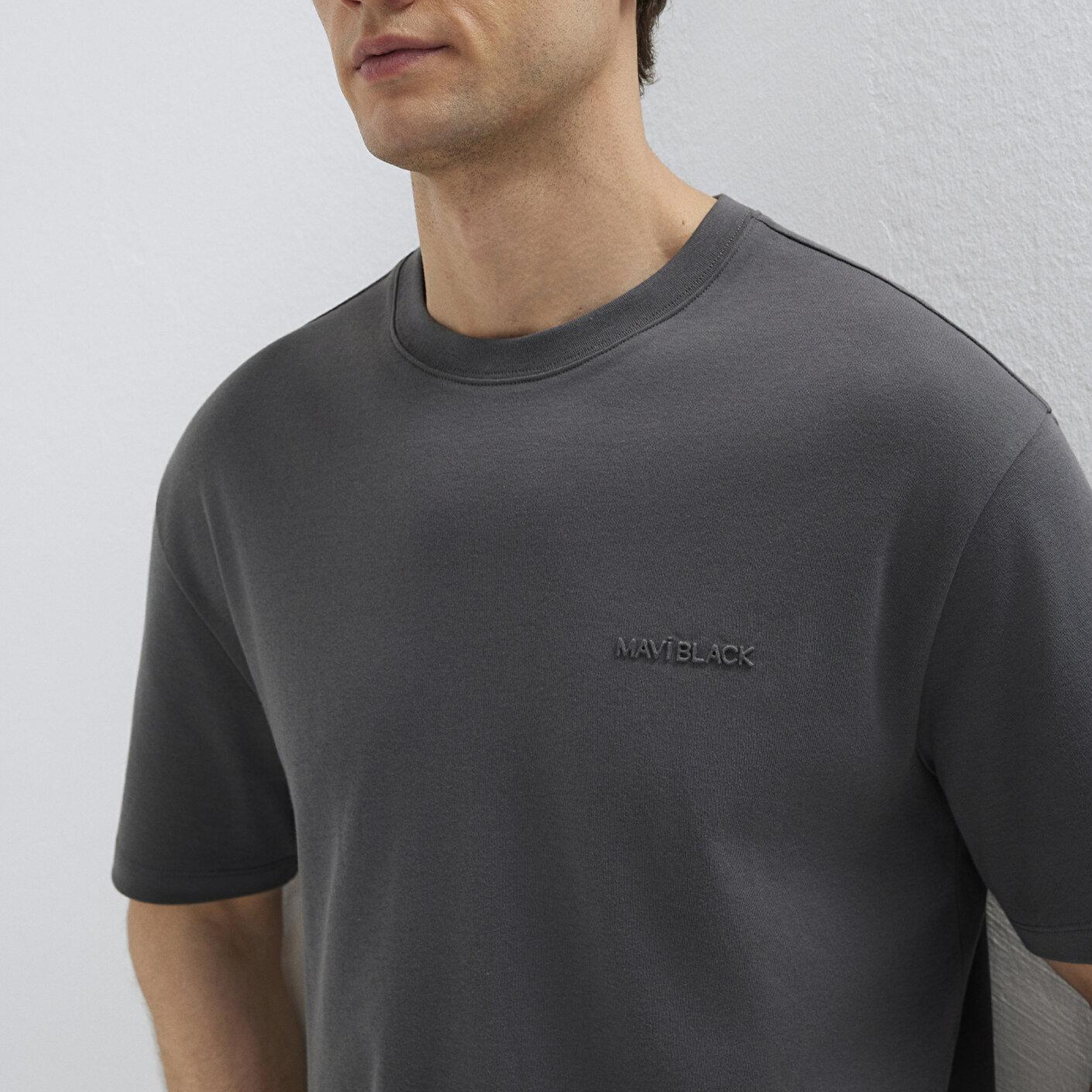 Mavi Mavi Black Antrasit Basic Tişört Loose Fit / Bol Rahat Kesim 0612645-80106