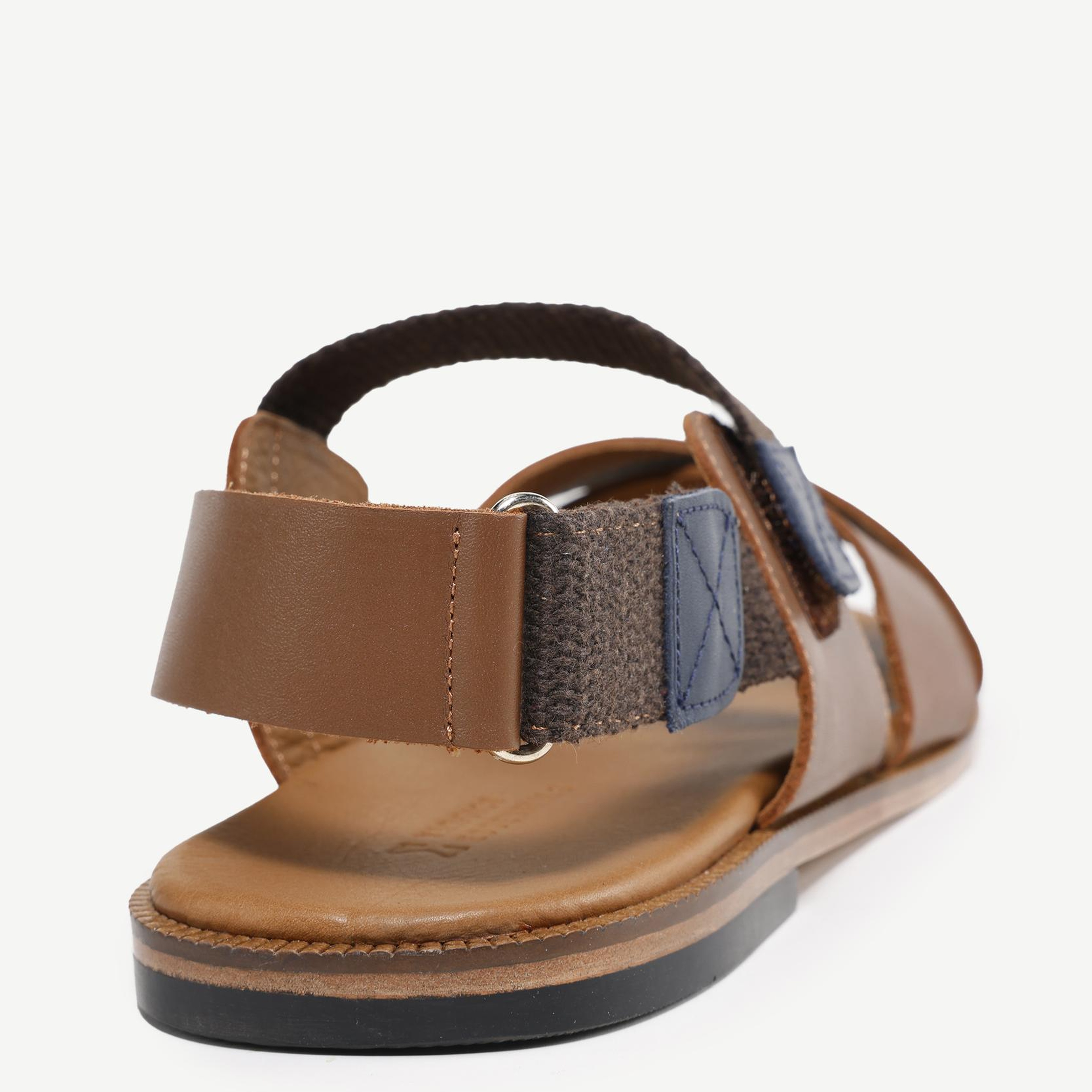 YARGICI Çapraz Deri Sandalet