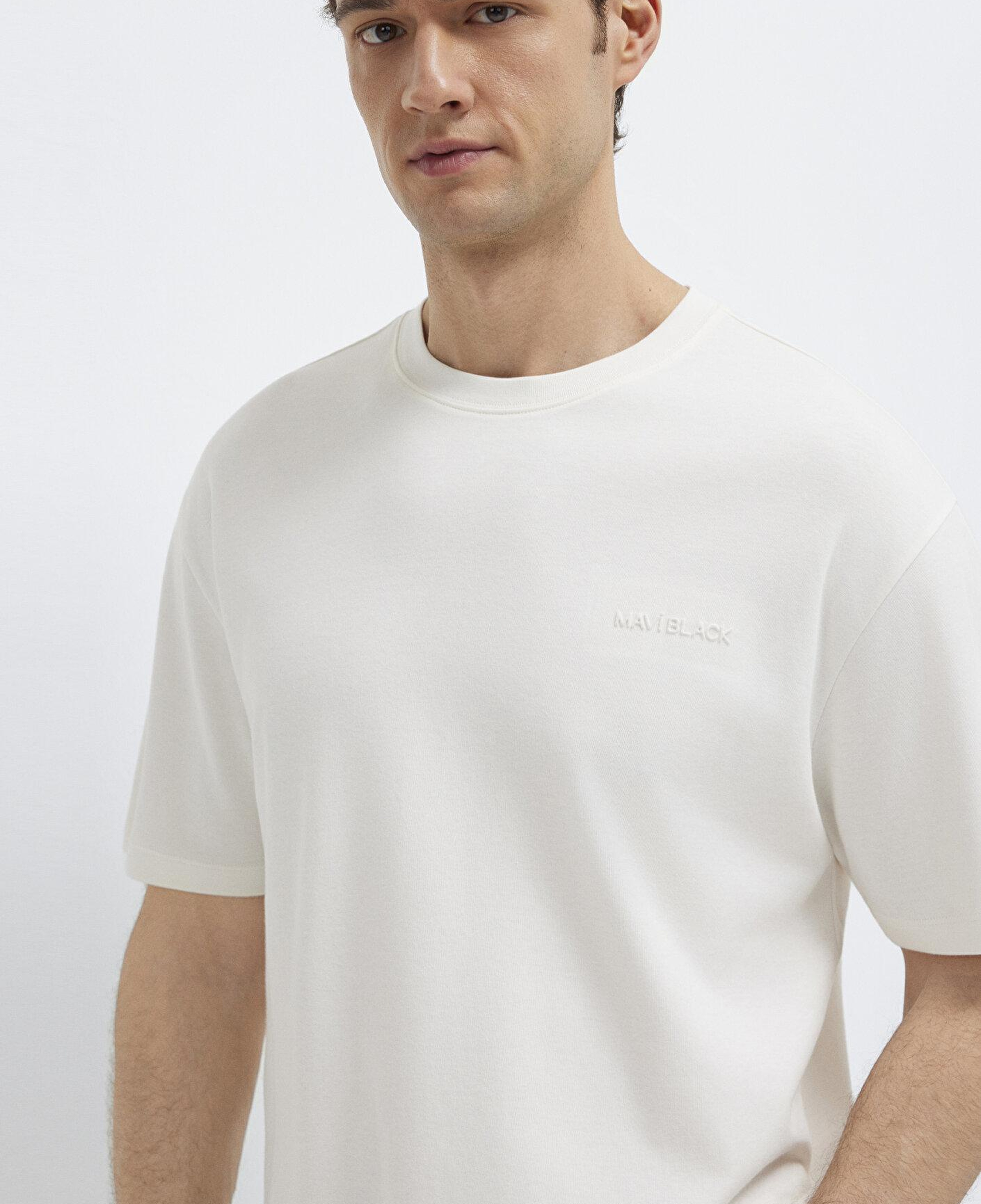 Mavi Mavi Black Ekru Basic Tişört Loose Fit / Bol Rahat Kesim 0612645-70057