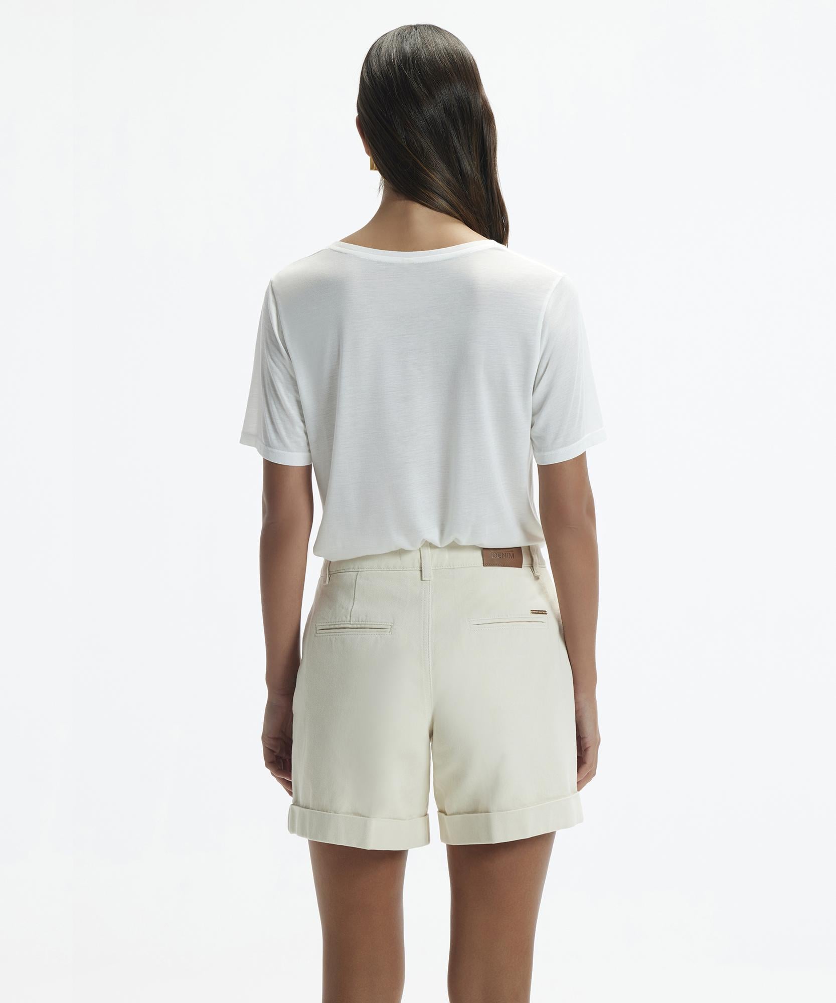 YARGICI V Yaka T-Shırt