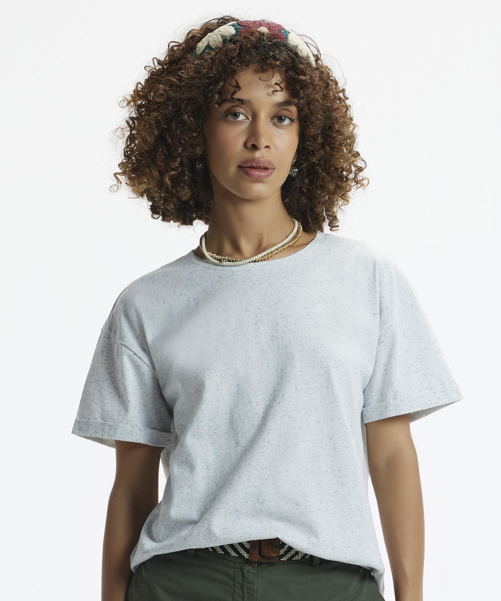 YARGICI Kolu Katlamalı Kısa Kollu T-Shirt