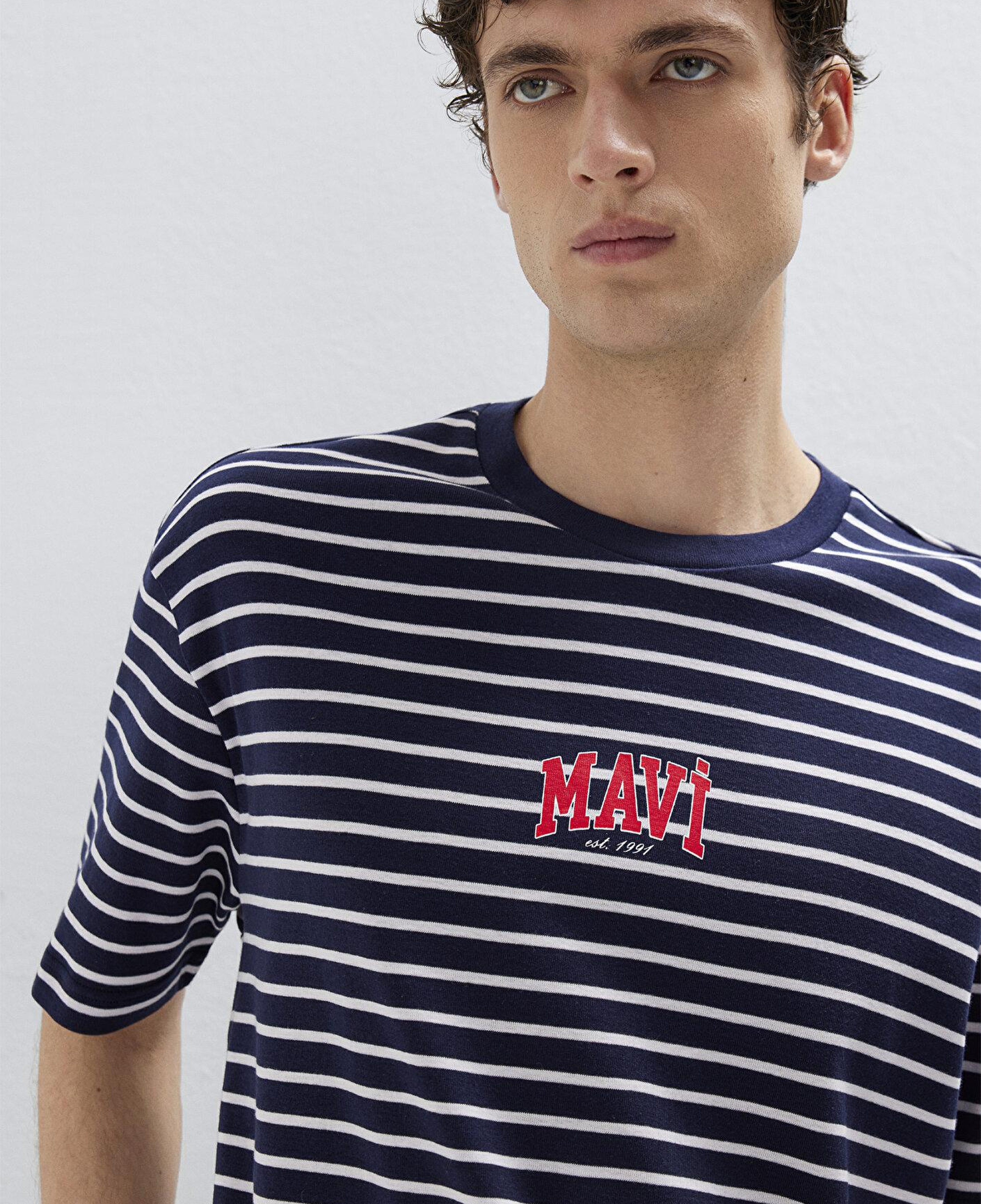 Mavi Mavi Logo Baskılı Çizgili Lacivert Tişört Loose Fit / Bol Rahat Kesim 0613600-84371