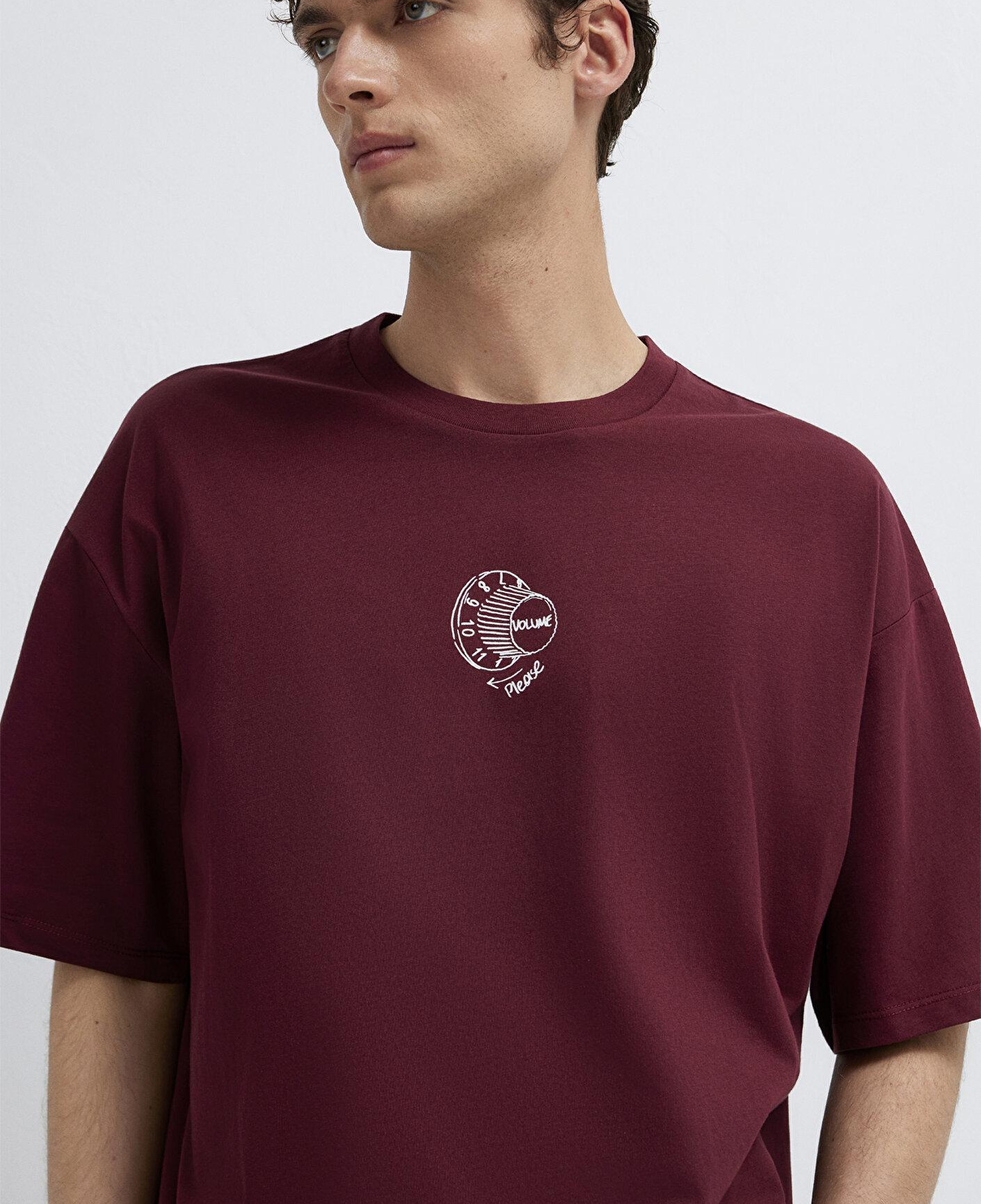 Mavi Baskılı Bordo Tişört Oversize / Geniş Kesim 0613652-70426