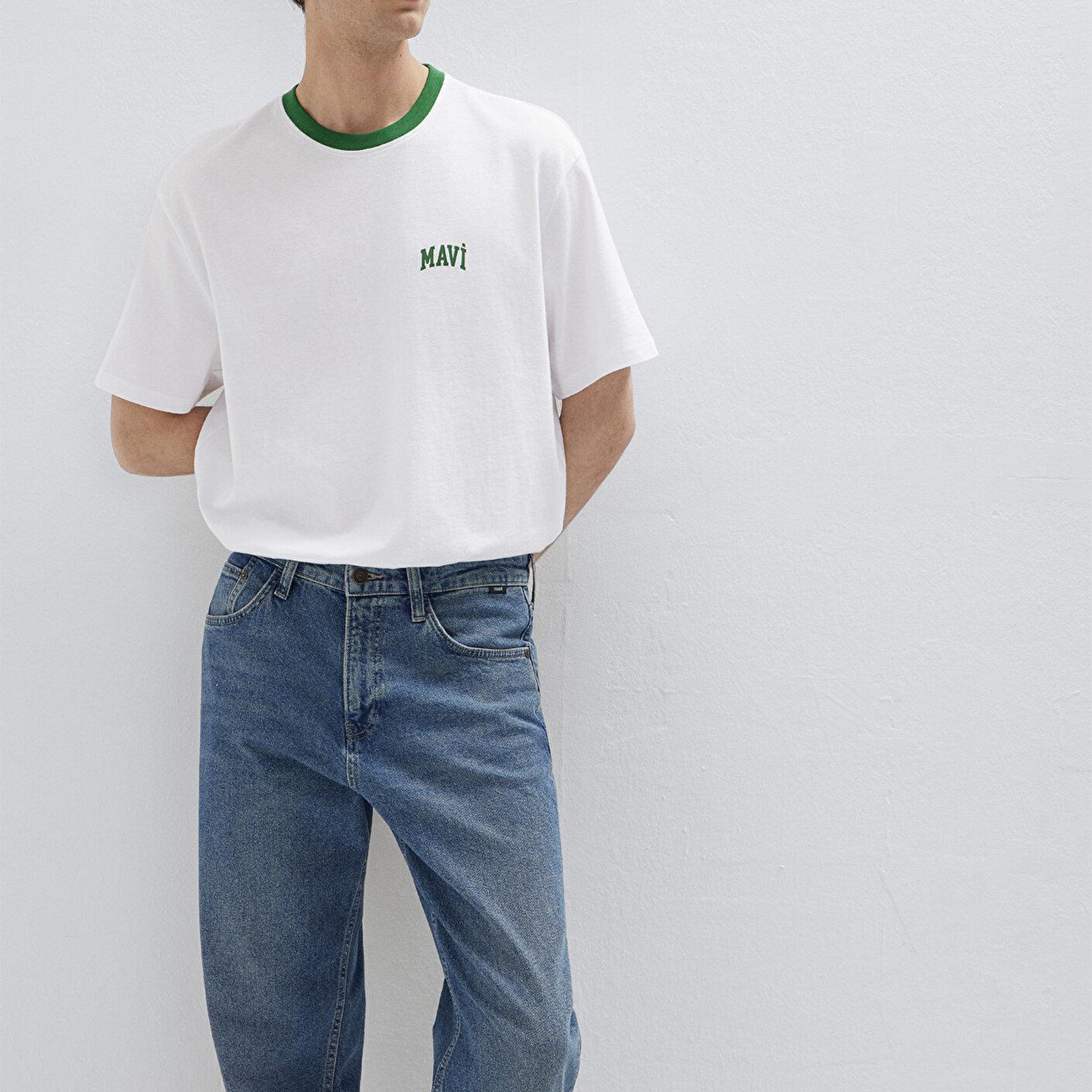 Mavi Mavi Logo Baskılı Biye Detaylı Beyaz Tişört Loose Fit / Bol Rahat Kesim 0613557-620