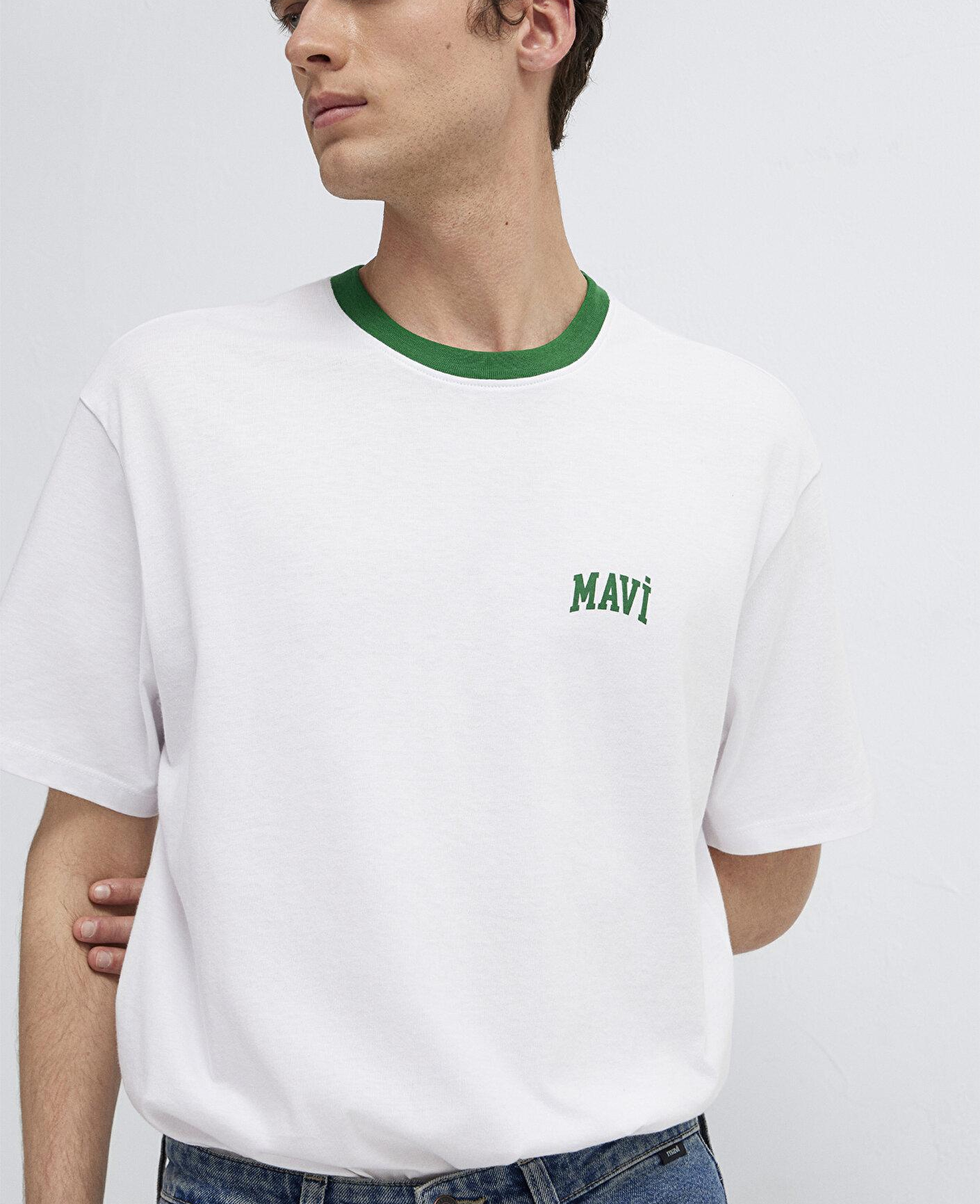 Mavi Mavi Logo Baskılı Biye Detaylı Beyaz Tişört Loose Fit / Bol Rahat Kesim 0613557-620