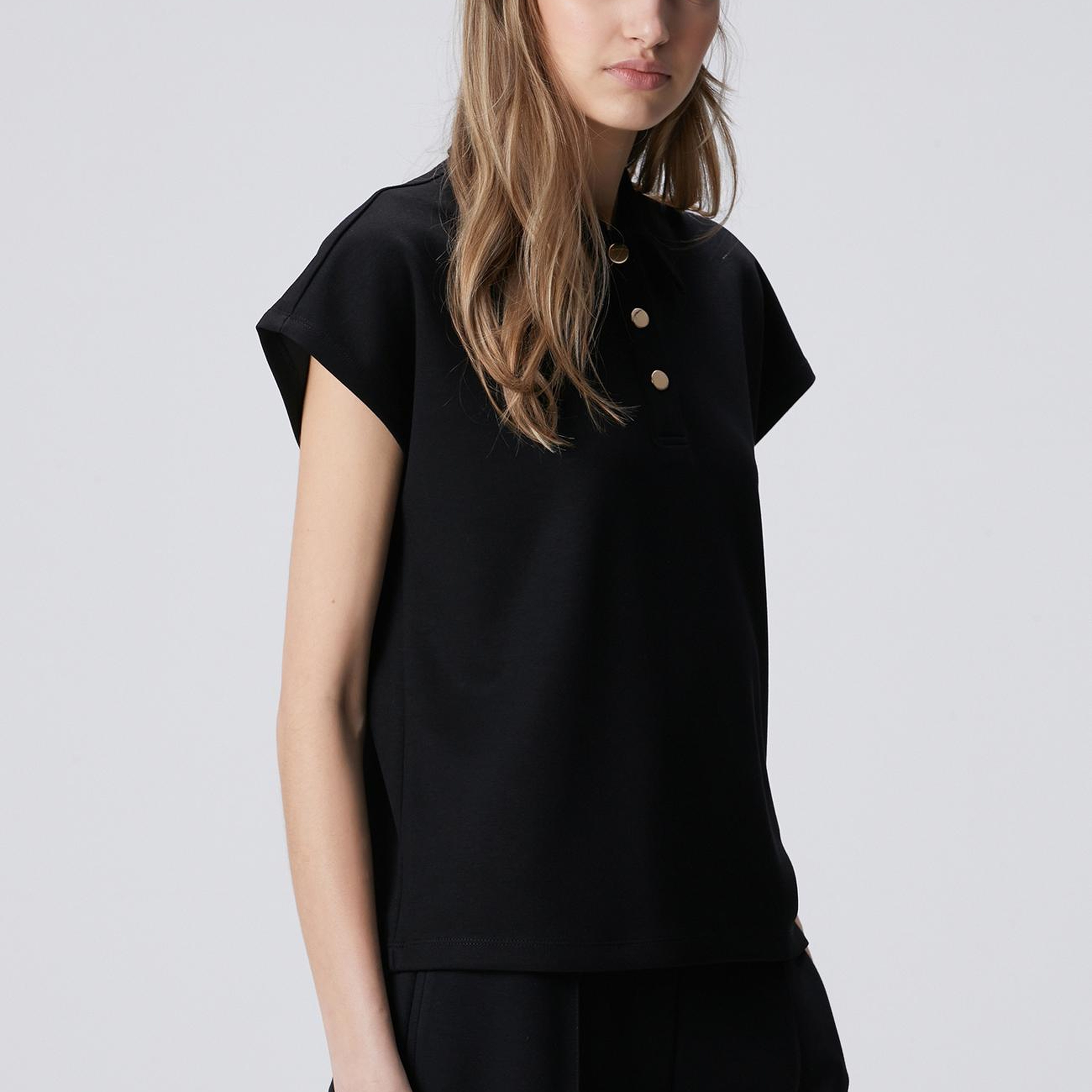 Network Kadın Siyah Polo Yaka Çıtçıt Detaylı Kısa Kol Sweatshirt