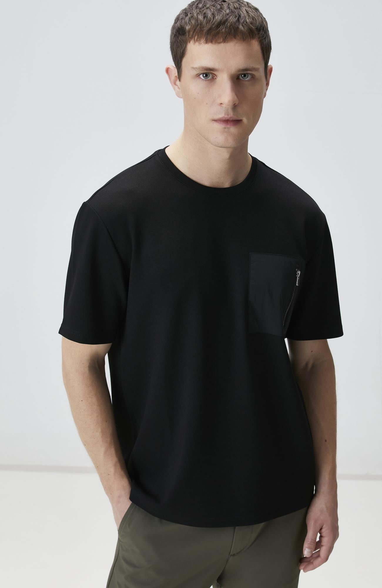 Network Erkek Comfort Fit Siyah Göğüs Cep Detaylı T-shirt