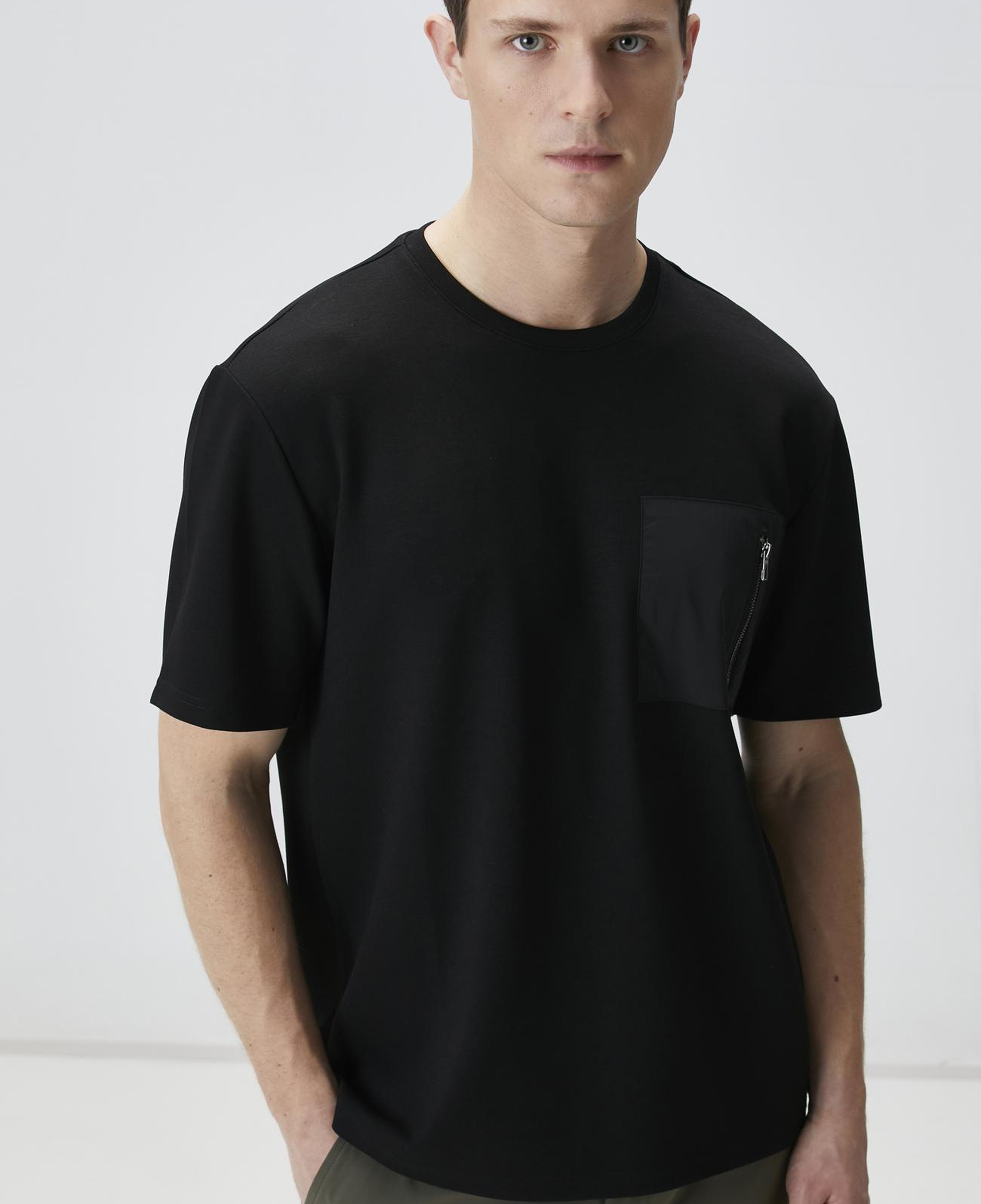Network Erkek Comfort Fit Siyah Göğüs Cep Detaylı T-shirt