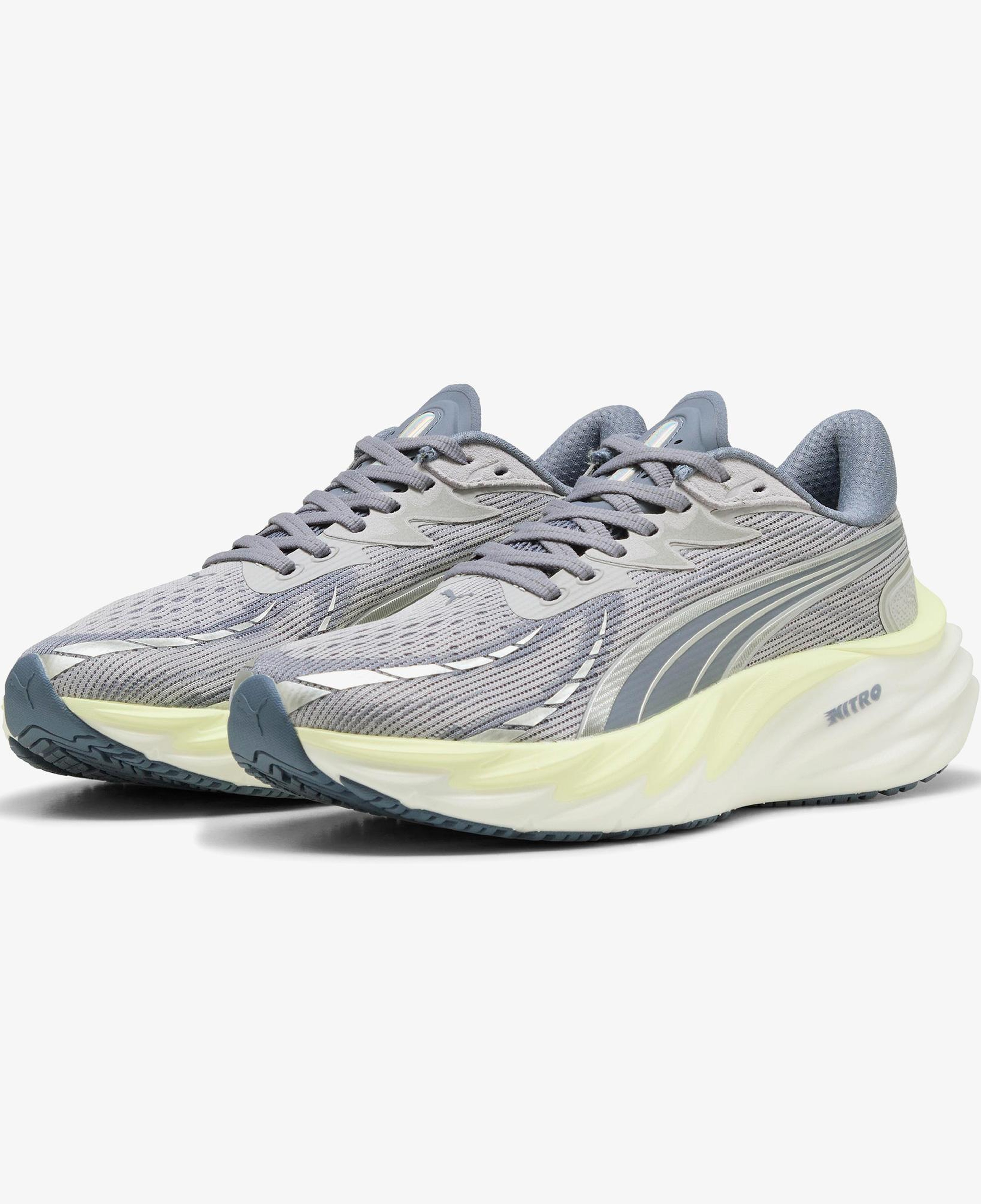 Puma Velocity Nitro 4 Kadın Gri Koşu Ayakkabısı