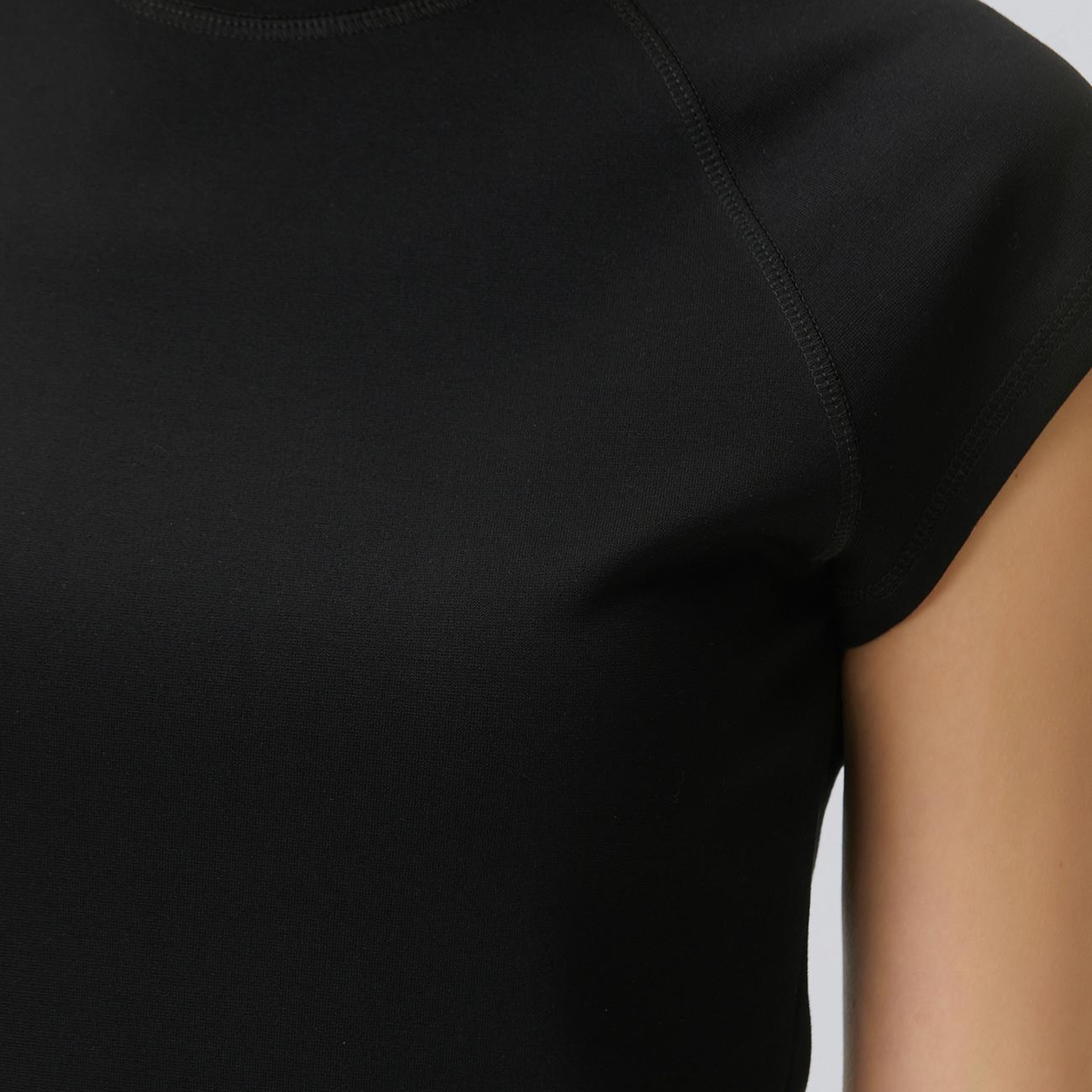 Network Kadın N-Tech Siyah Dikiş Detaylı T-shirt