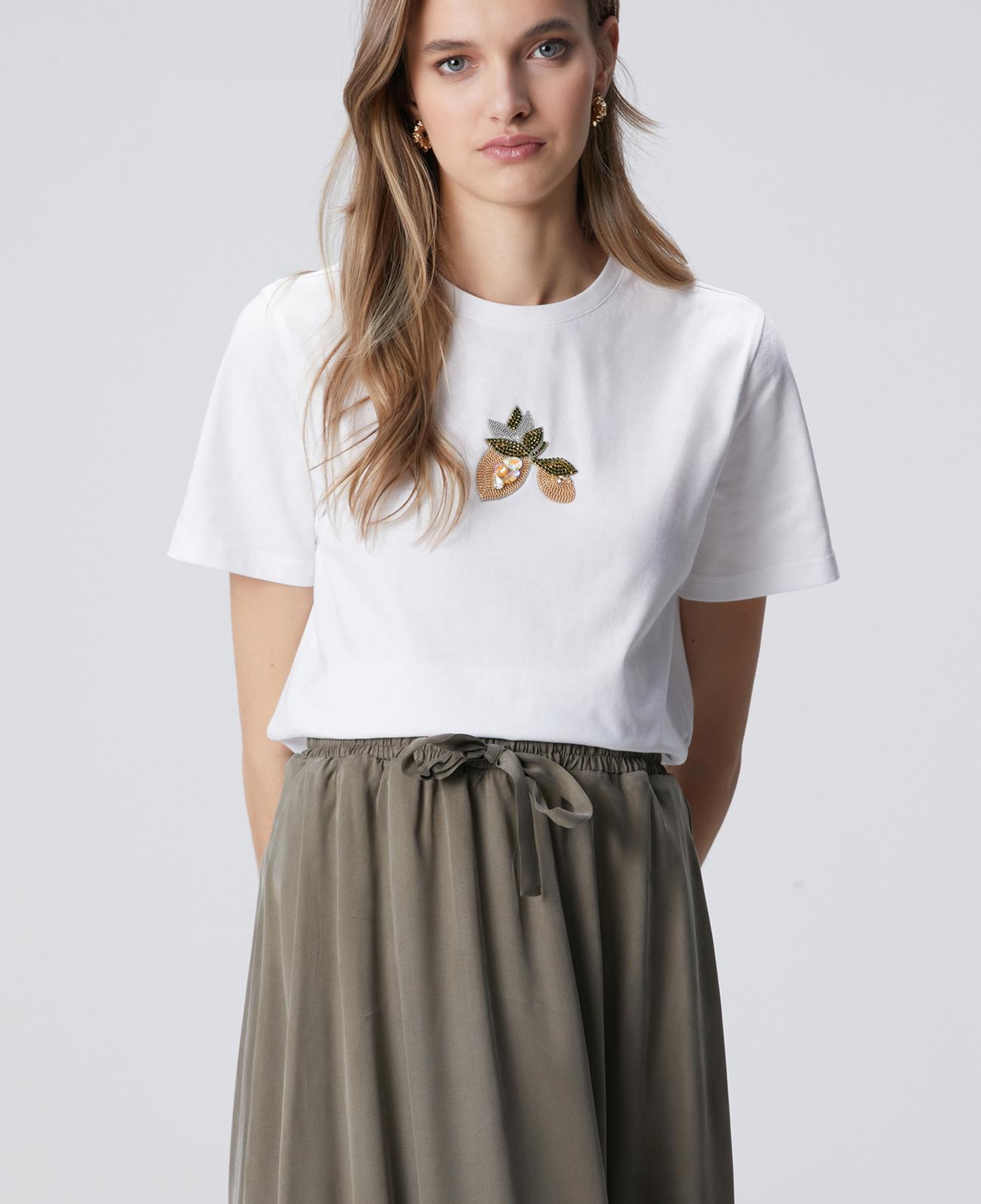 Network Kadın Beyaz Aplike Aksesuarlı T-shirt