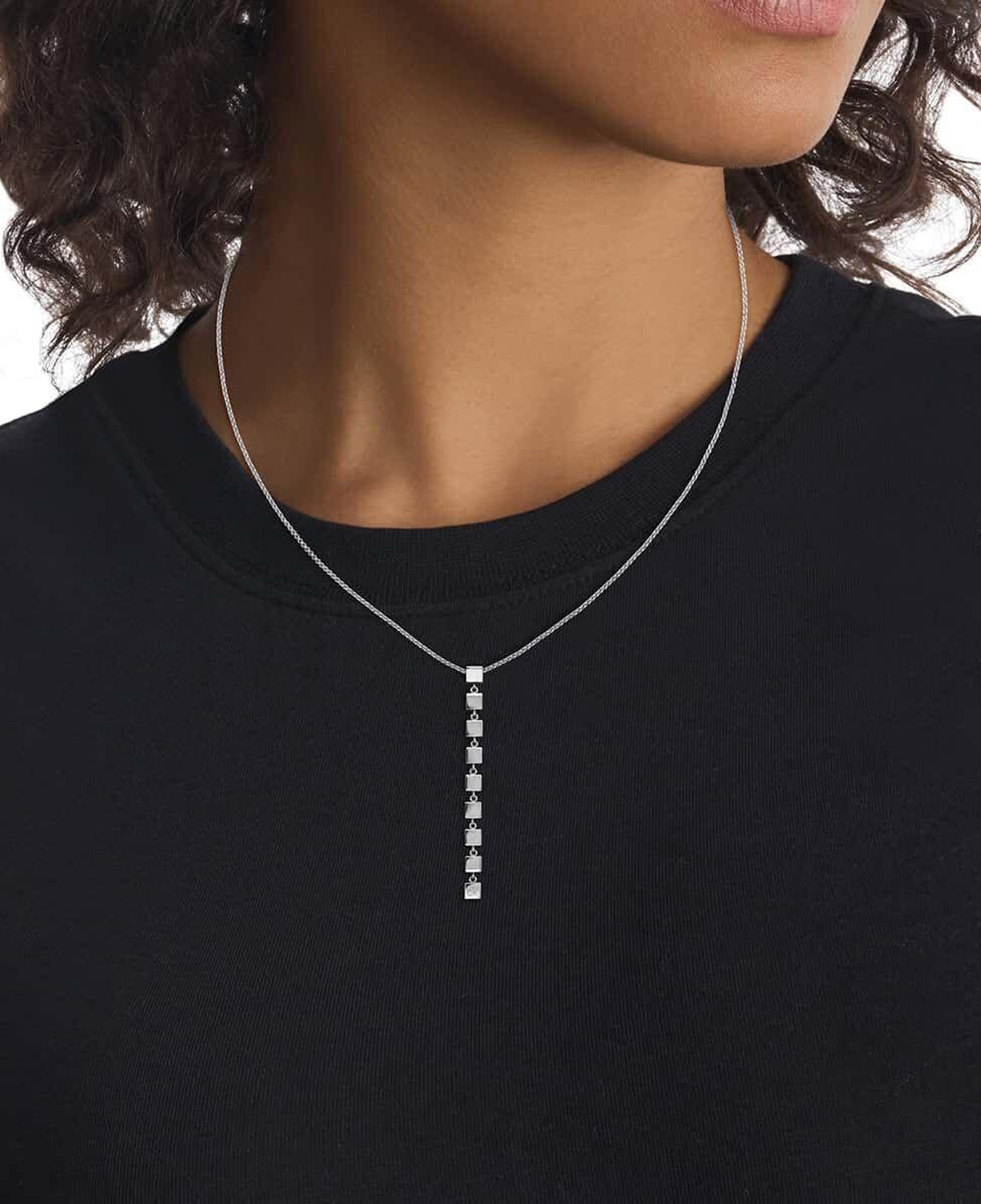 Calvin Klein CKJ35000839 Kadın Kolye