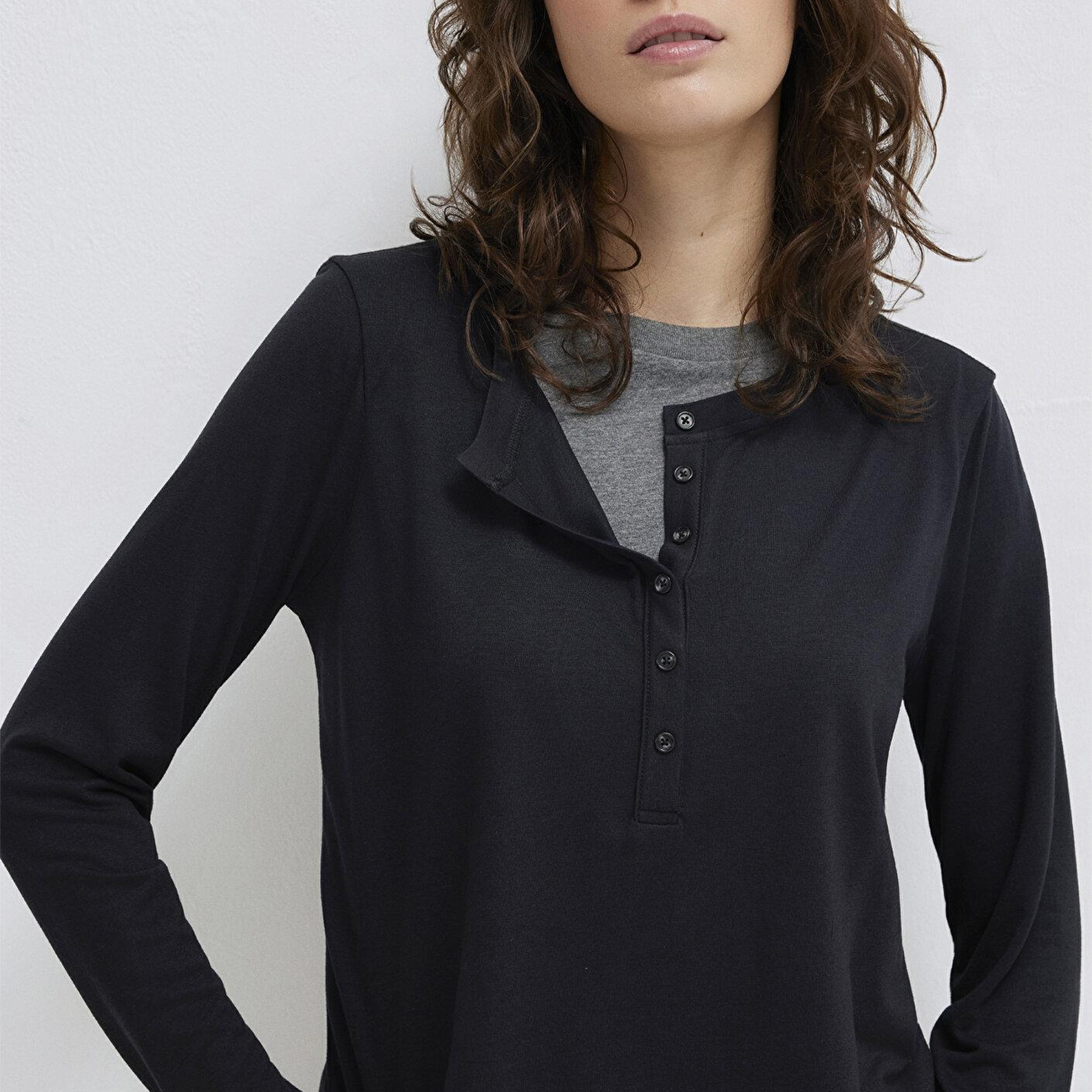 Mavi Yün Karışımlı Çift Katlı Siyah Uzun Kollu Tişört Semi Slim Fit / Yarı Dar Kesim 1613400-900