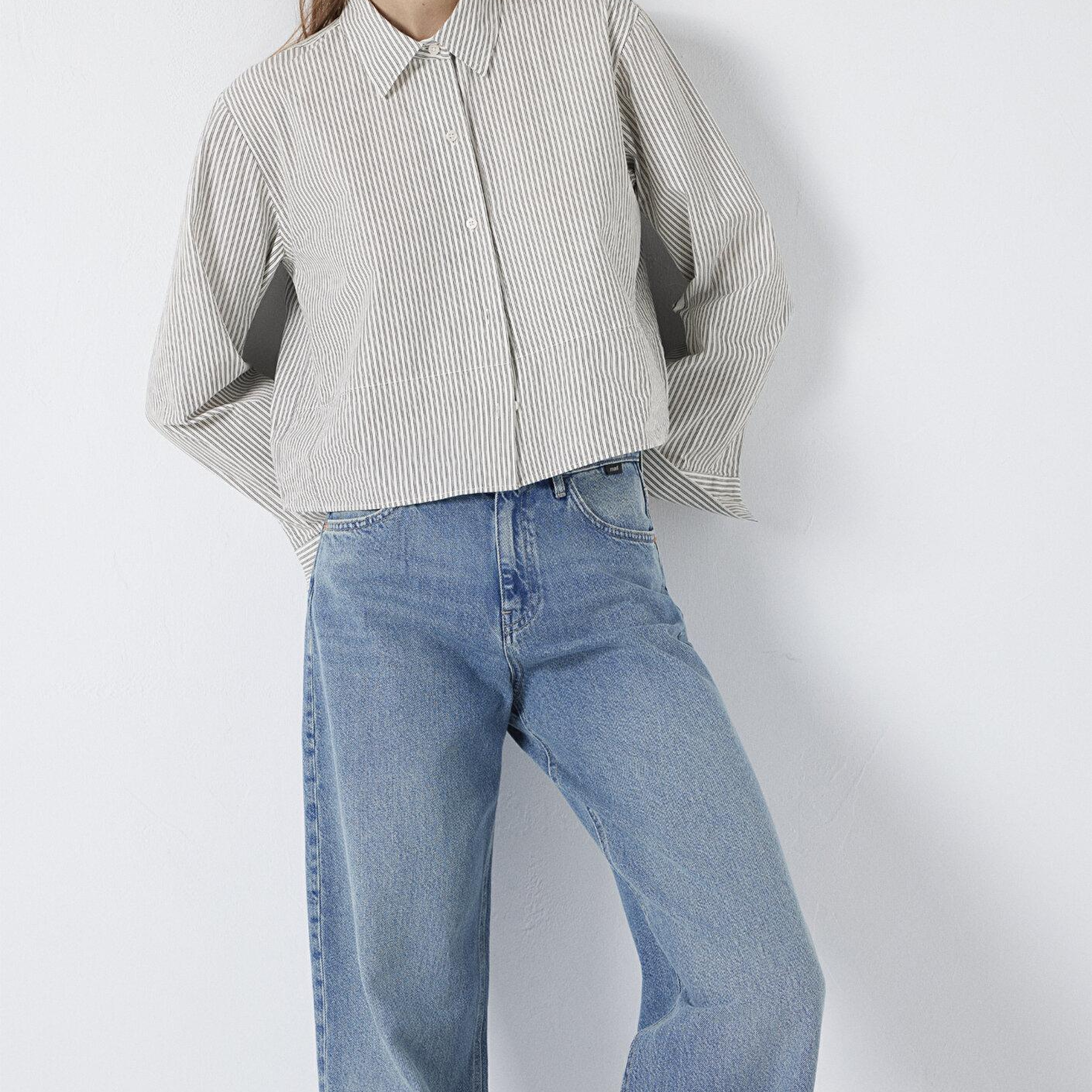 Mavi Çizgili Beyaz Gömlek Loose Fit / Bol Rahat Kesim 1211394-84014