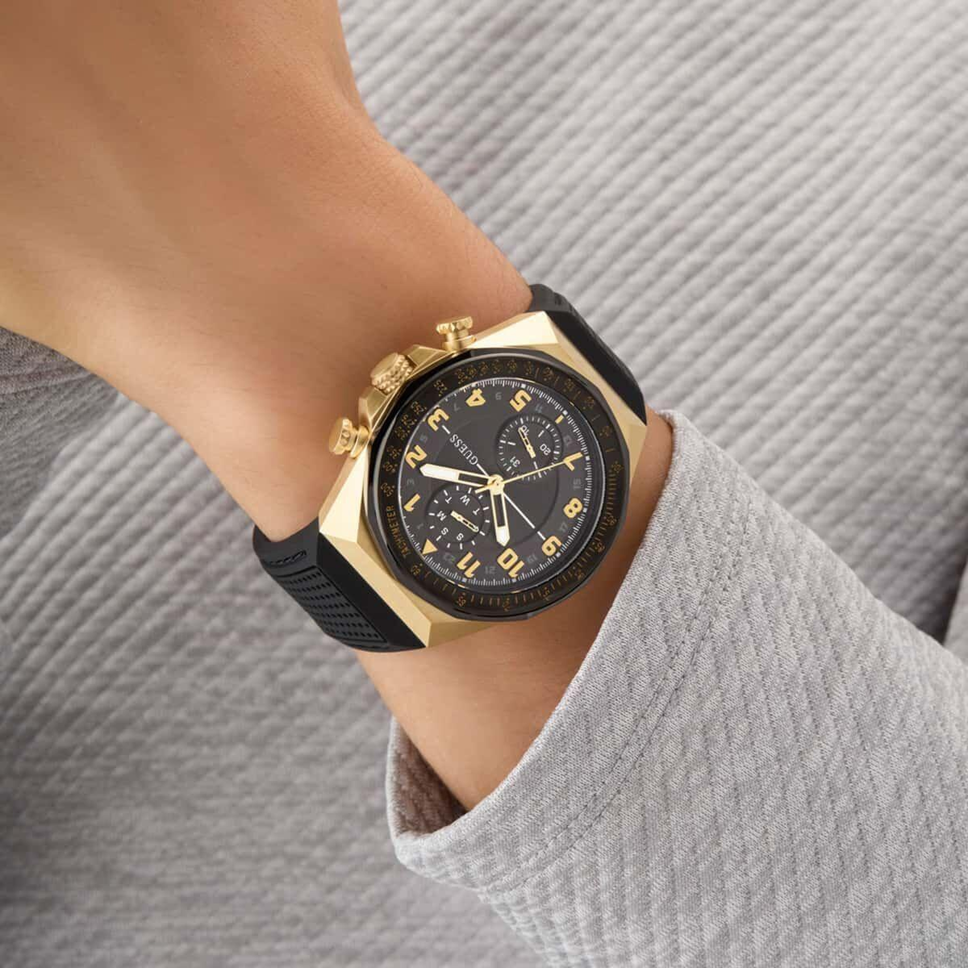 Guess GUGW0902G1 Erkek Kol Saati