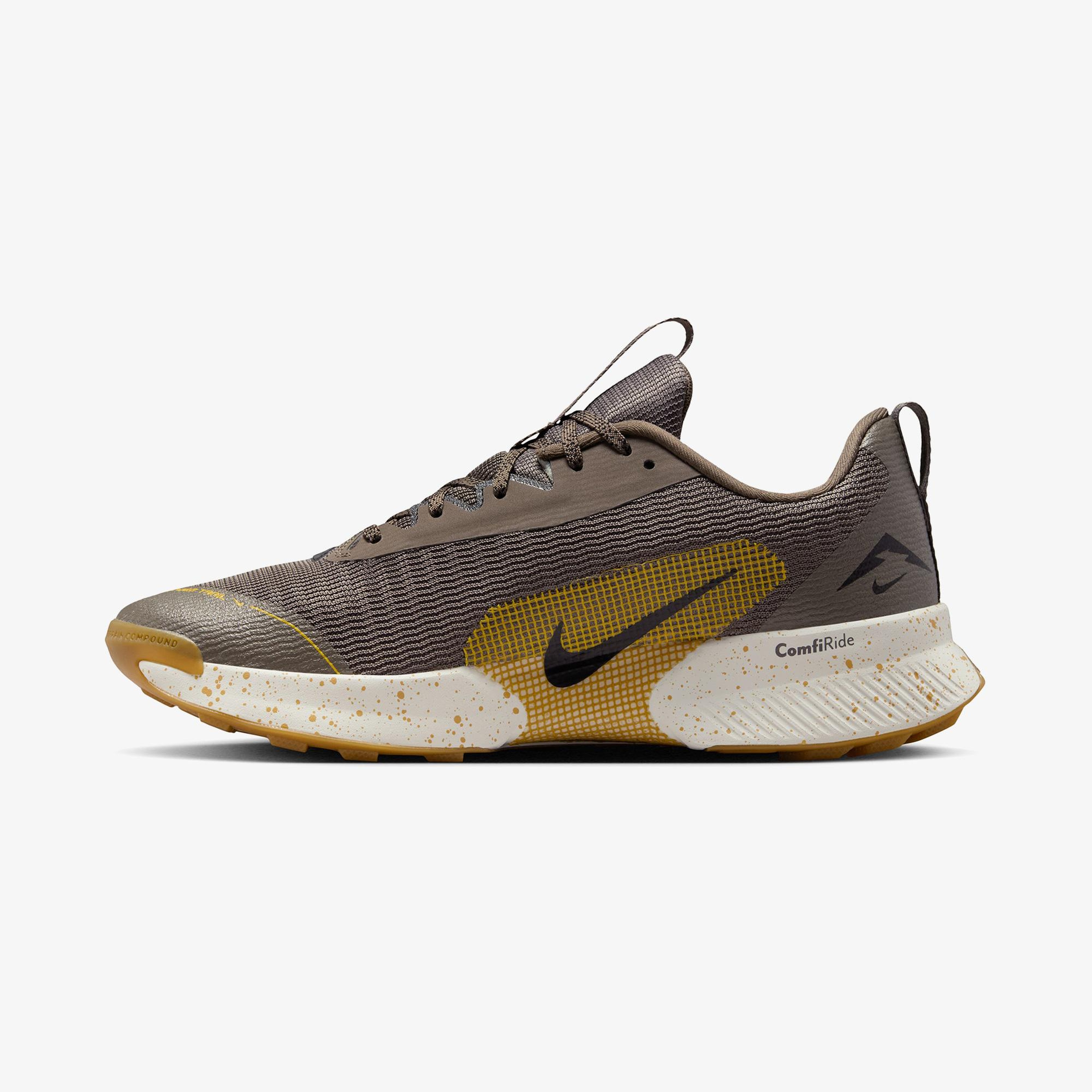 Nike Juniper Trail 3 Kadın Kahverengi Koşu Ayakkabısı