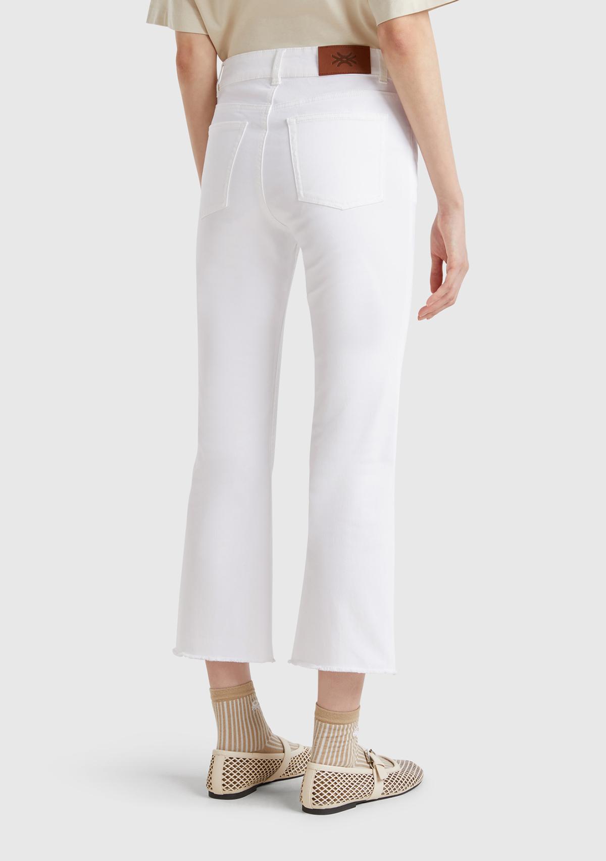 Kadın Beyaz 5 Cepli Kısa Paça Denim Pantolon