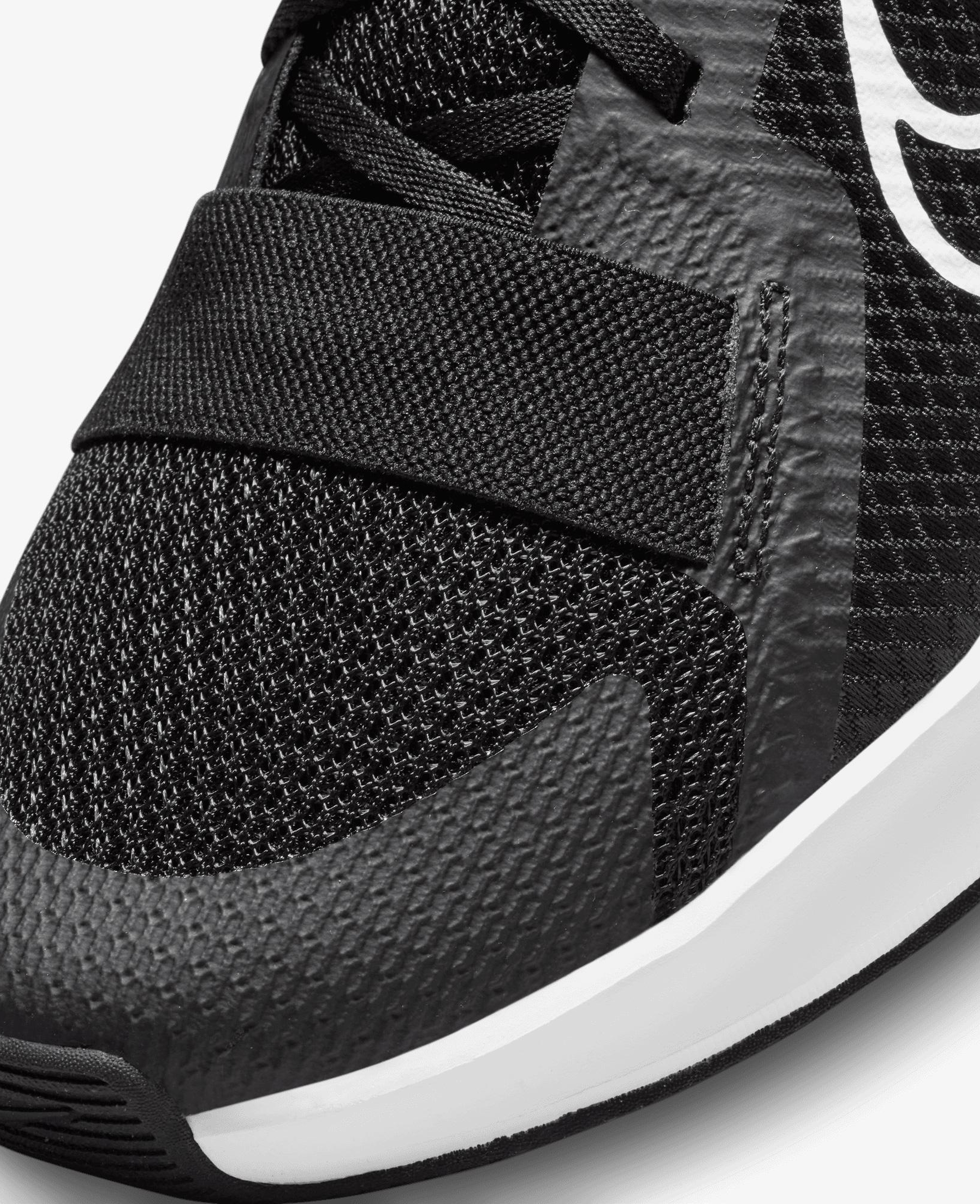 Nike Mc Trainer 2 Unisex Siyah Spor Ayakkabı