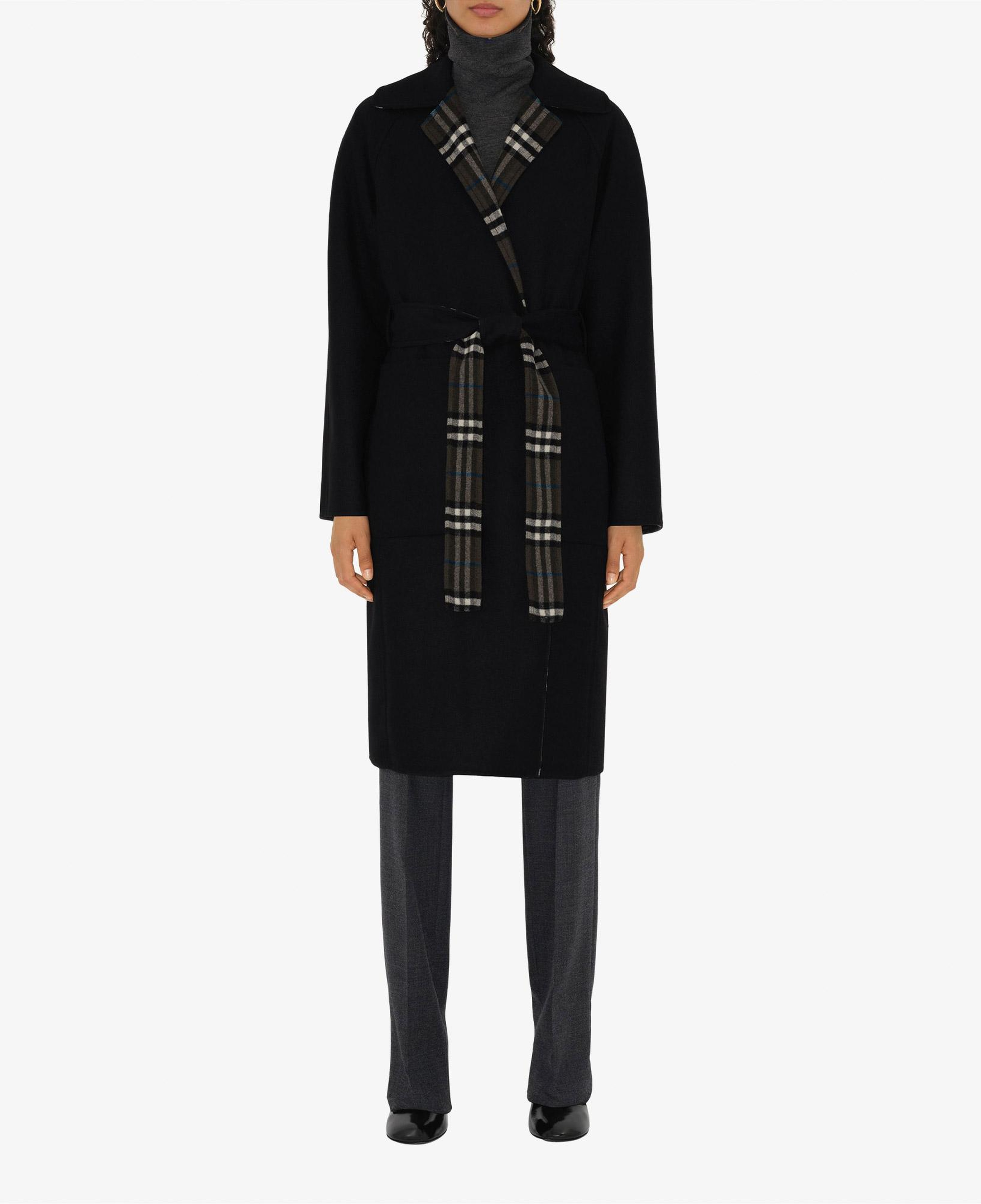 Burberry Giu Reversible Wool Wrap Kadın Siyah Palto