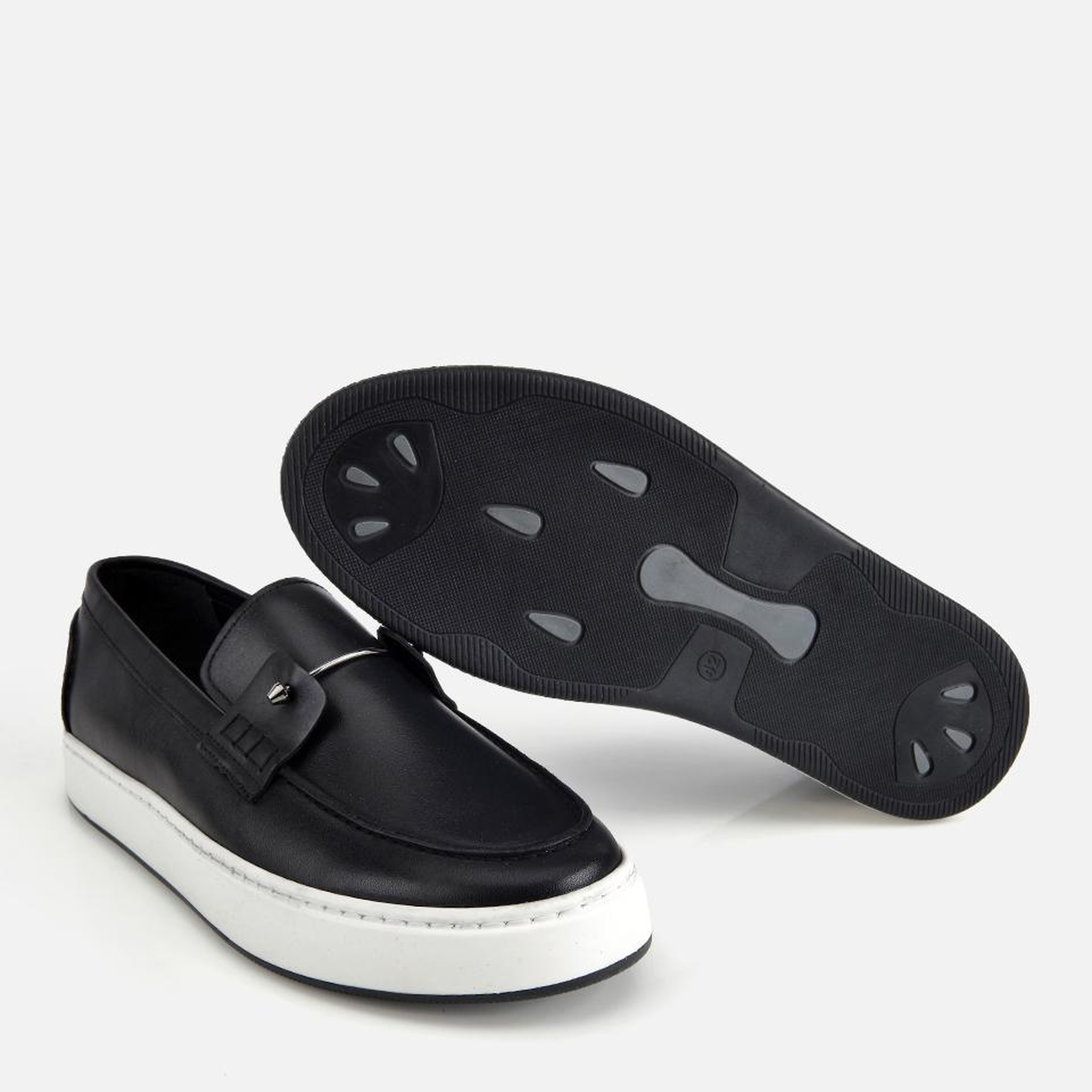 Erkek Deri Siyah Metal Detaylı Günlük Loafer