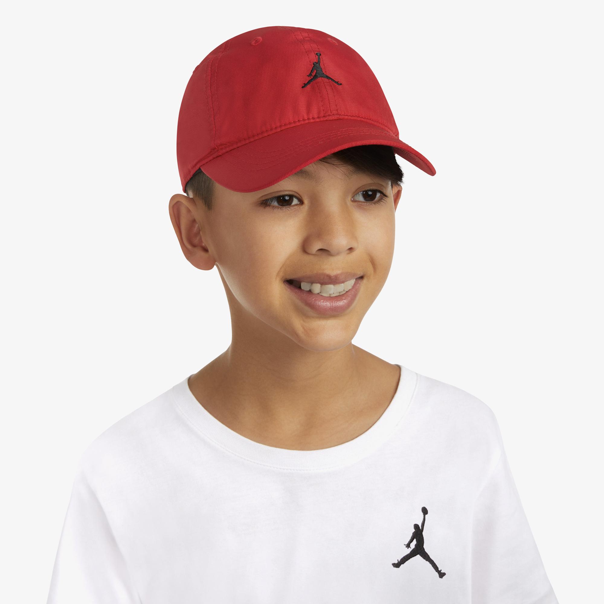 Jordan Essentials Çocuk Kırmızı Şapka