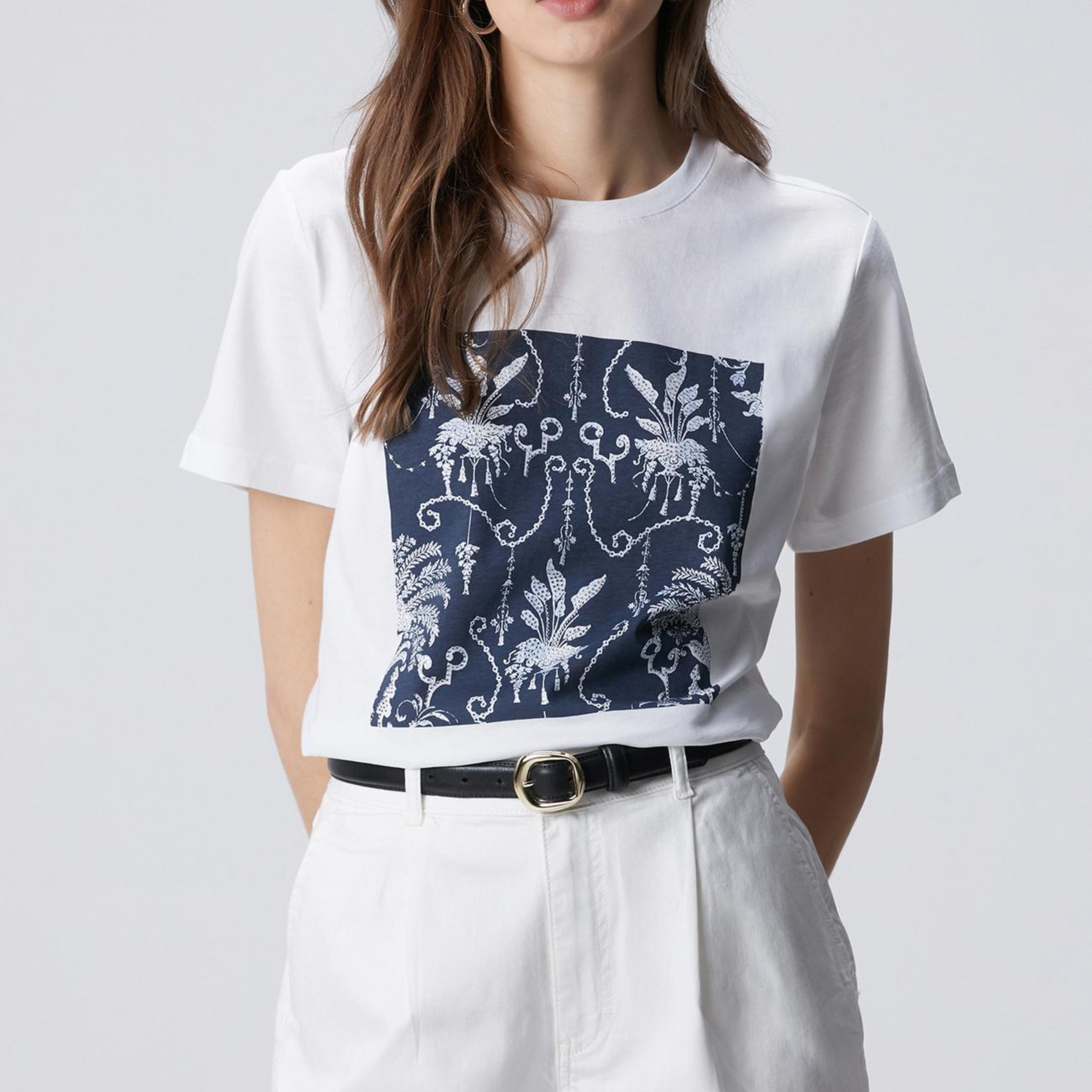 Network Kadın Beyaz Royal Desen Dijital Baskı Üstüne Taş T-shirt