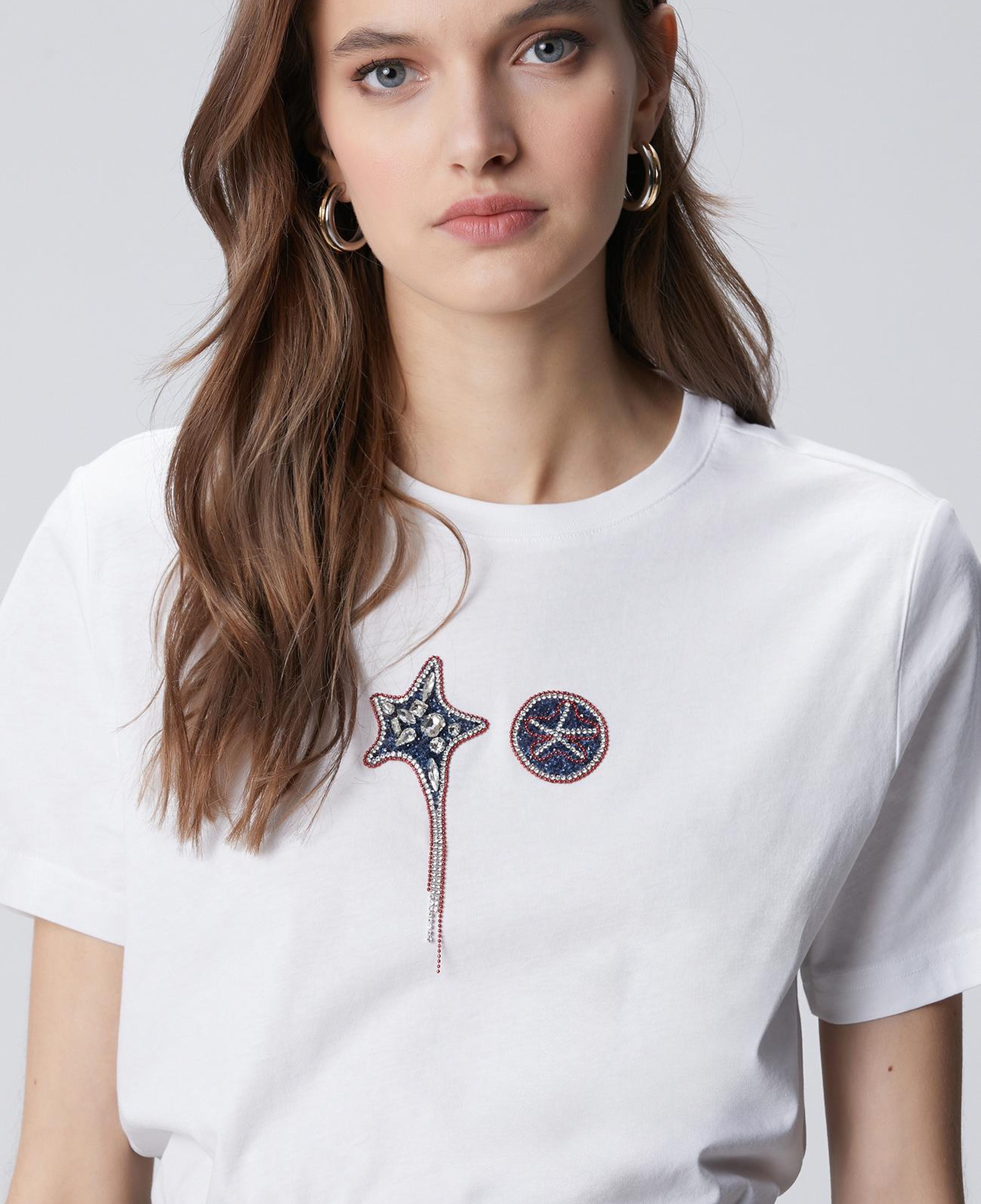 Network Kadın Beyaz Yıldız İşlemeli Arma Detaylı T-shirt