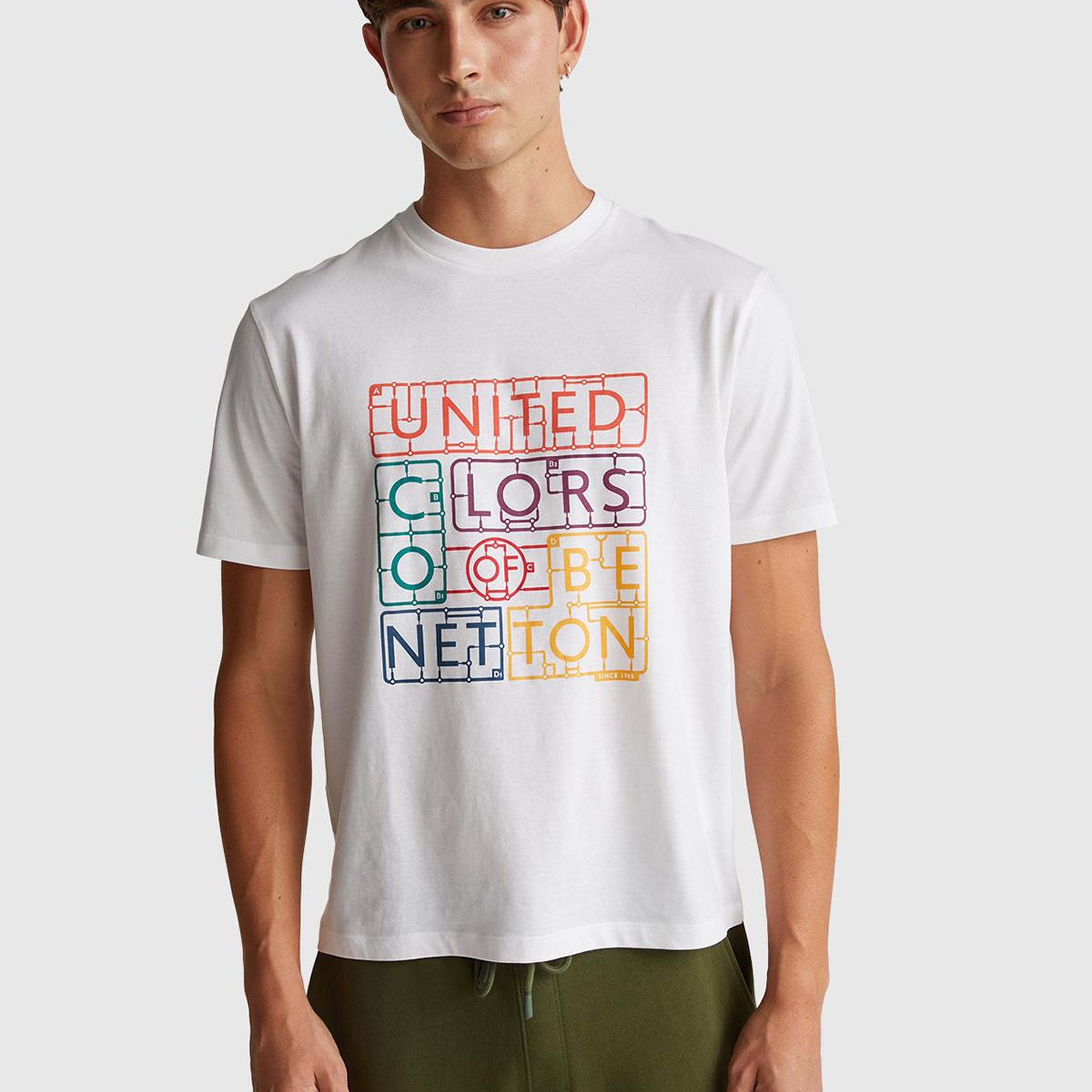 Erkek Beyaz-Renkli Baskılı %100 Pamuk Önü Logo Baskılı Relax Fit T-Shirt
