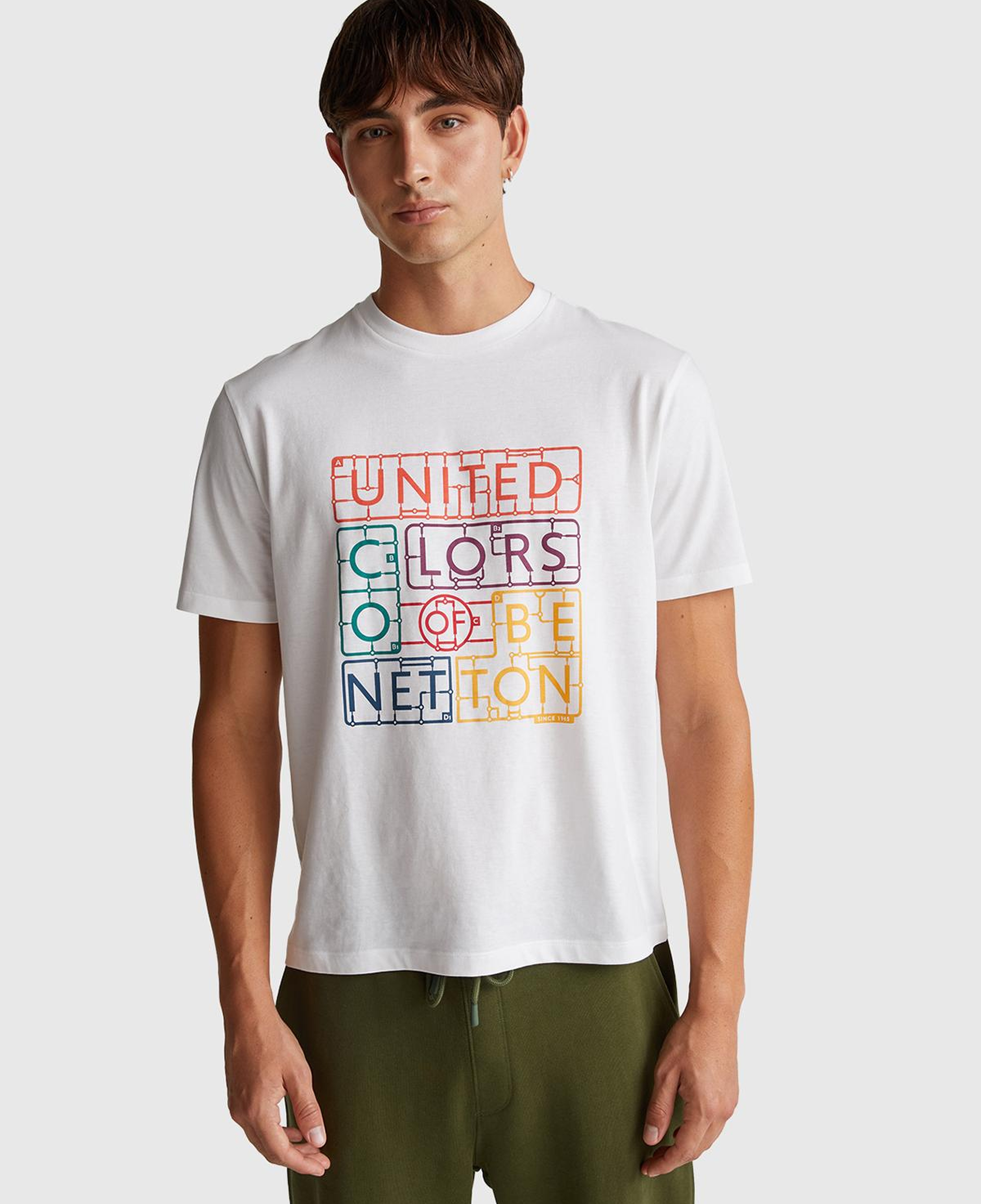 Erkek Beyaz-Renkli Baskılı %100 Pamuk Önü Logo Baskılı Relax Fit T-Shirt