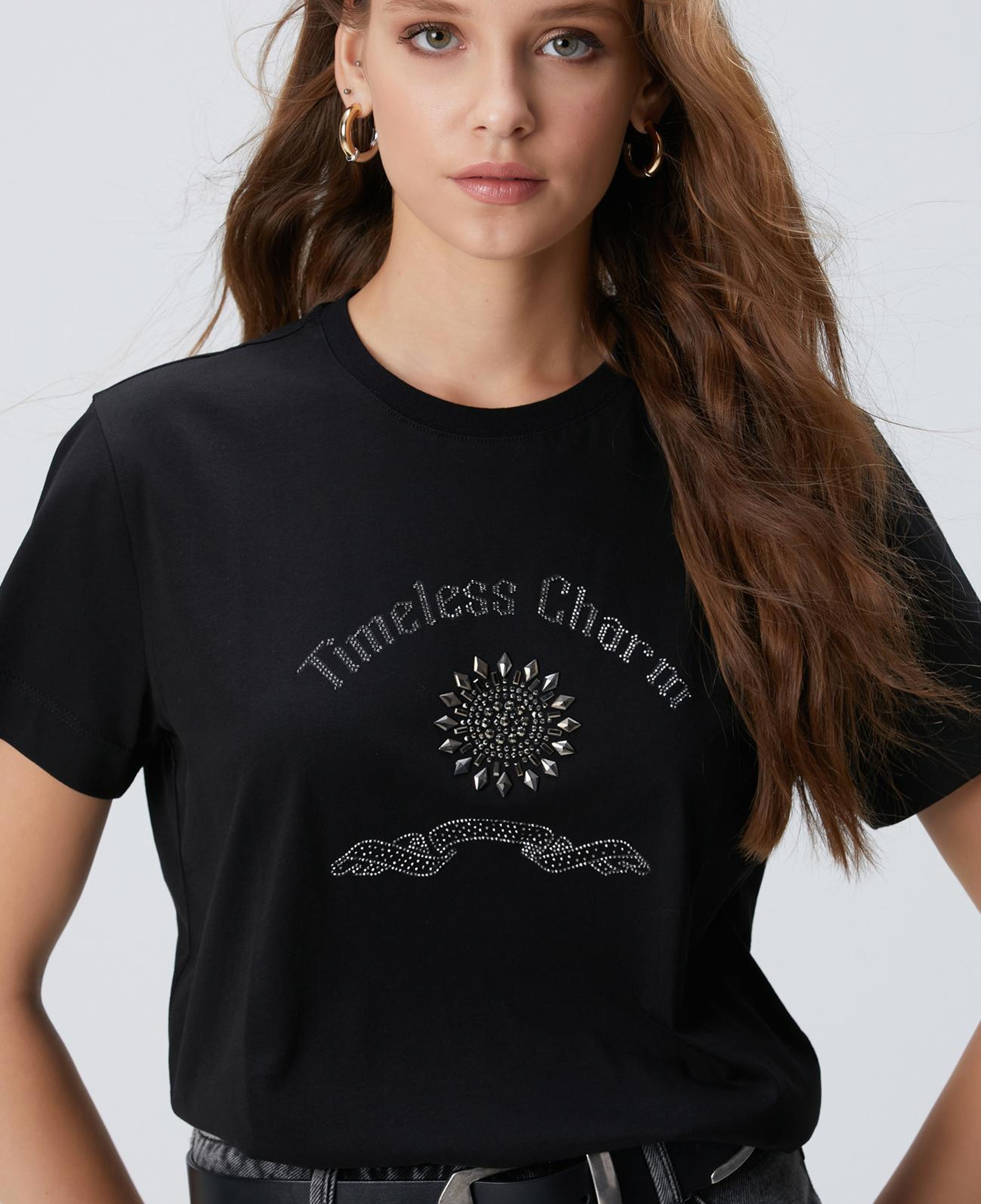 Network Kadın Siyah Taş İşlemeli T-Shirt