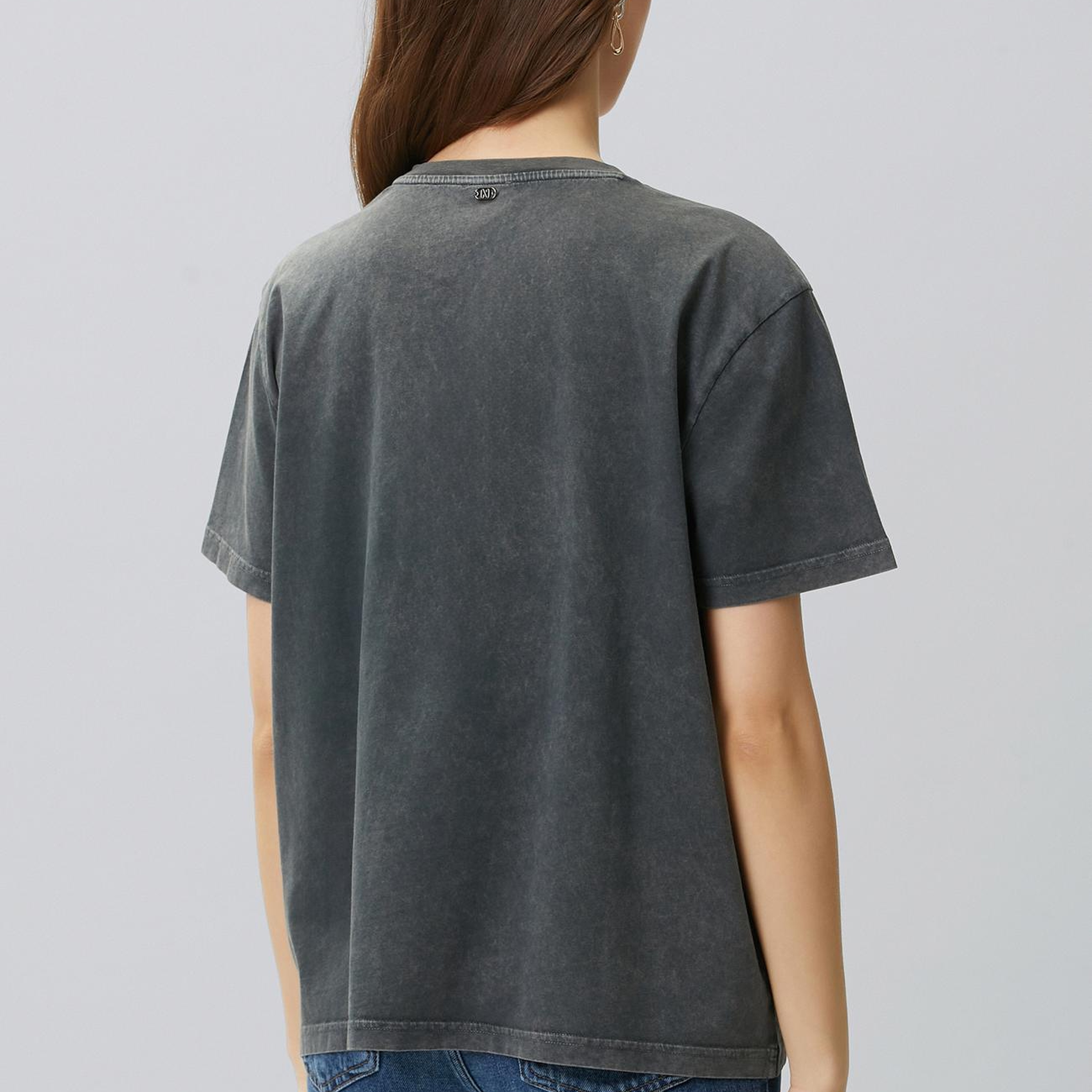 Network Kadın Antrasit Taşlı Palmiye Figürlü Parça Boya T-shirt