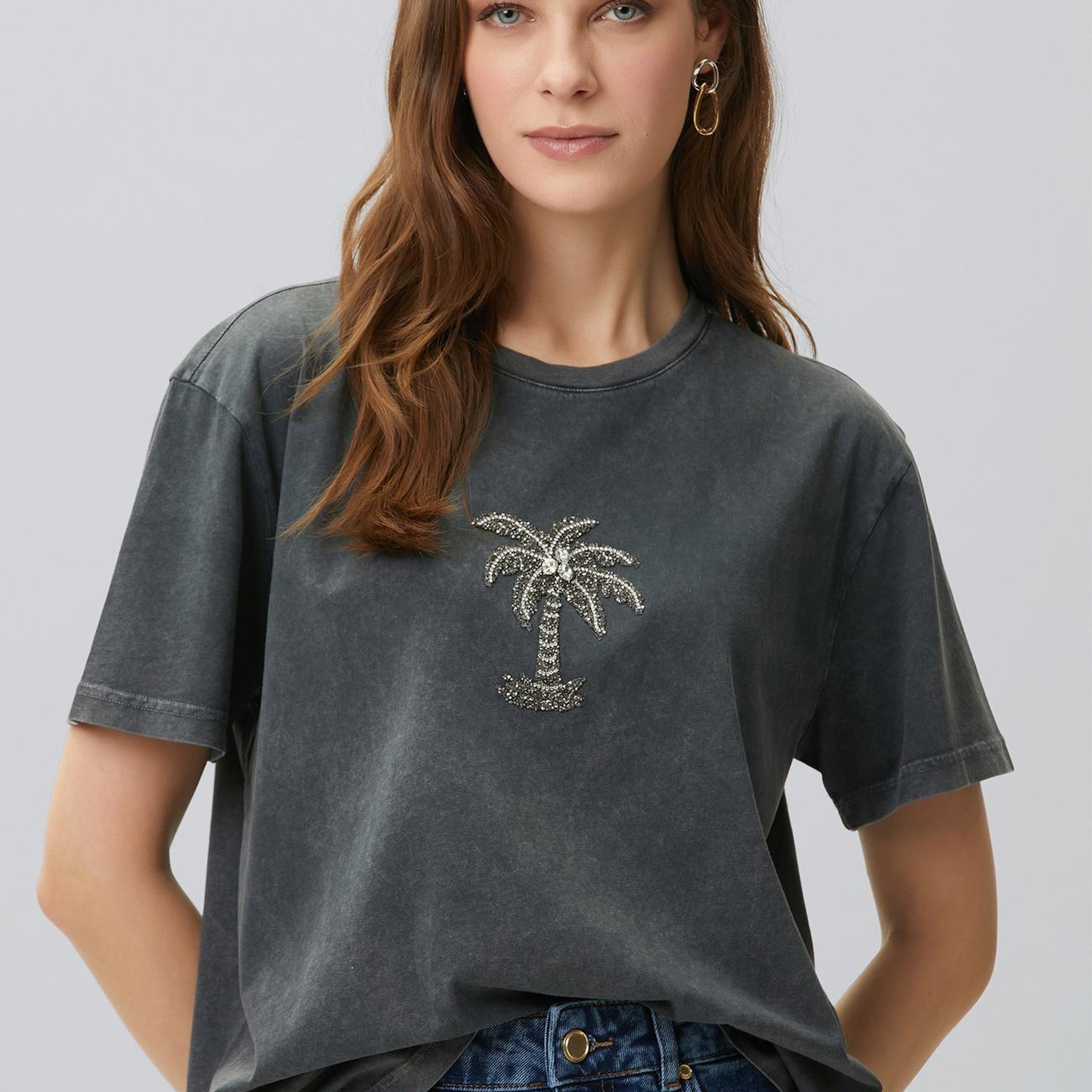 Network Kadın Antrasit Taşlı Palmiye Figürlü Parça Boya T-shirt