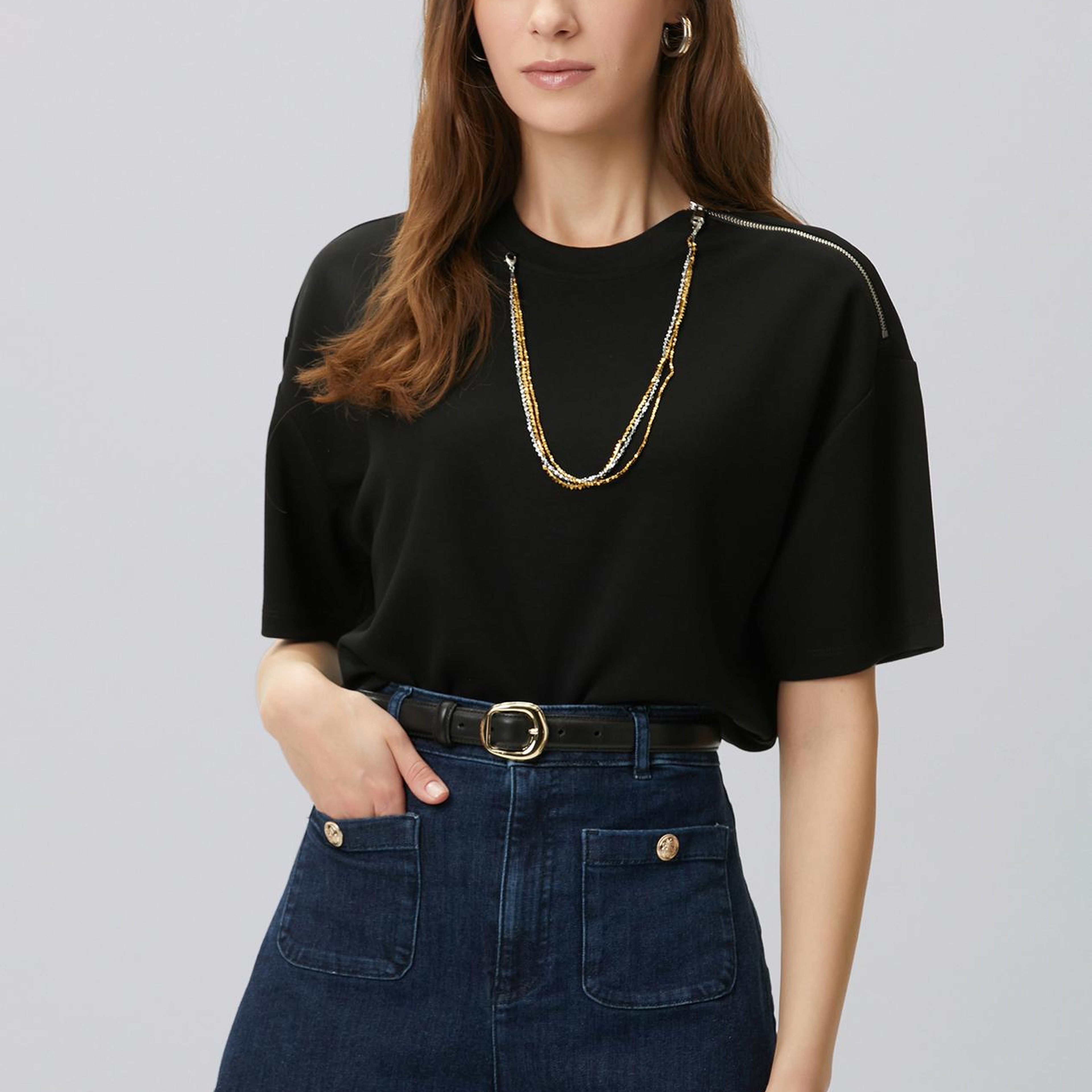 Network Kadın Siyah Yaka Zincir Detaylı T-shirt